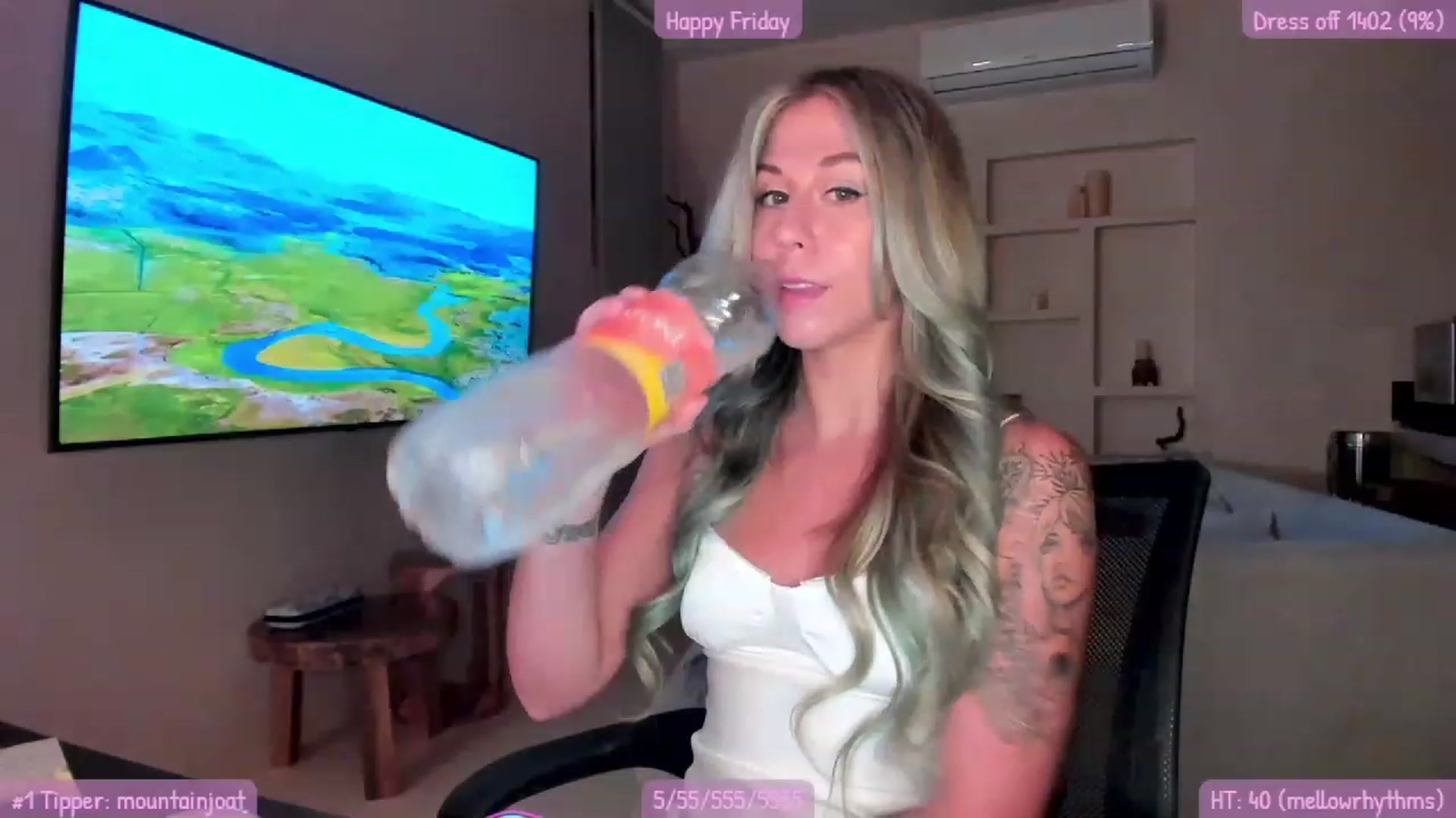 Gallery image thumbnail from Mochi's myfreecams stream on, 08/26/2023, 02:33 image 16 of 20