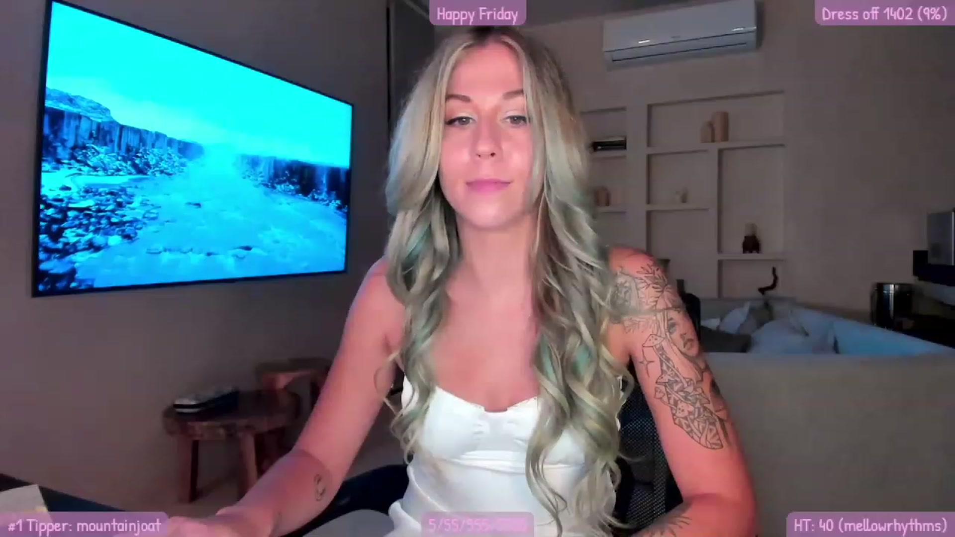 Gallery image thumbnail from Mochi's myfreecams stream on, 08/26/2023, 02:33 image 15 of 20
