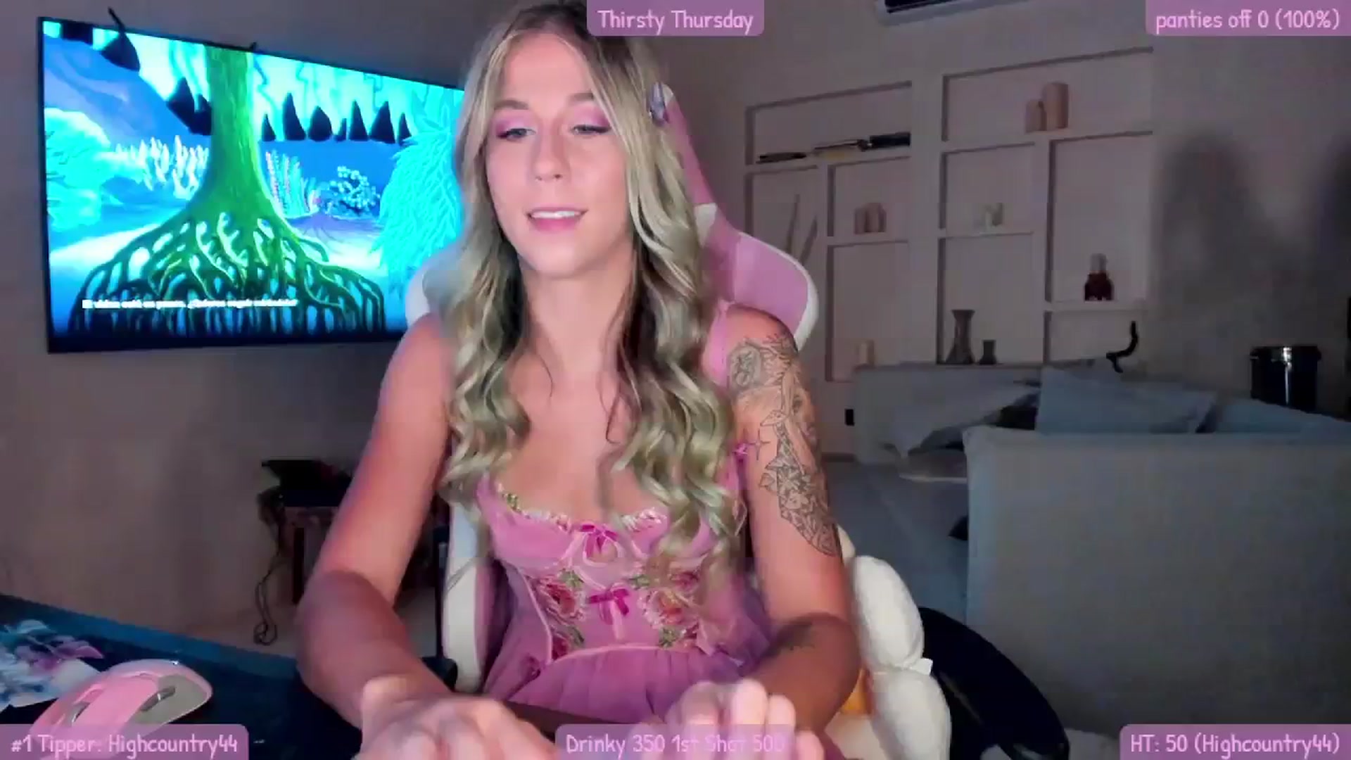 Gallery image thumbnail from Mochi's myfreecams stream on, 09/15/2023, 01:11 image 3 of 20