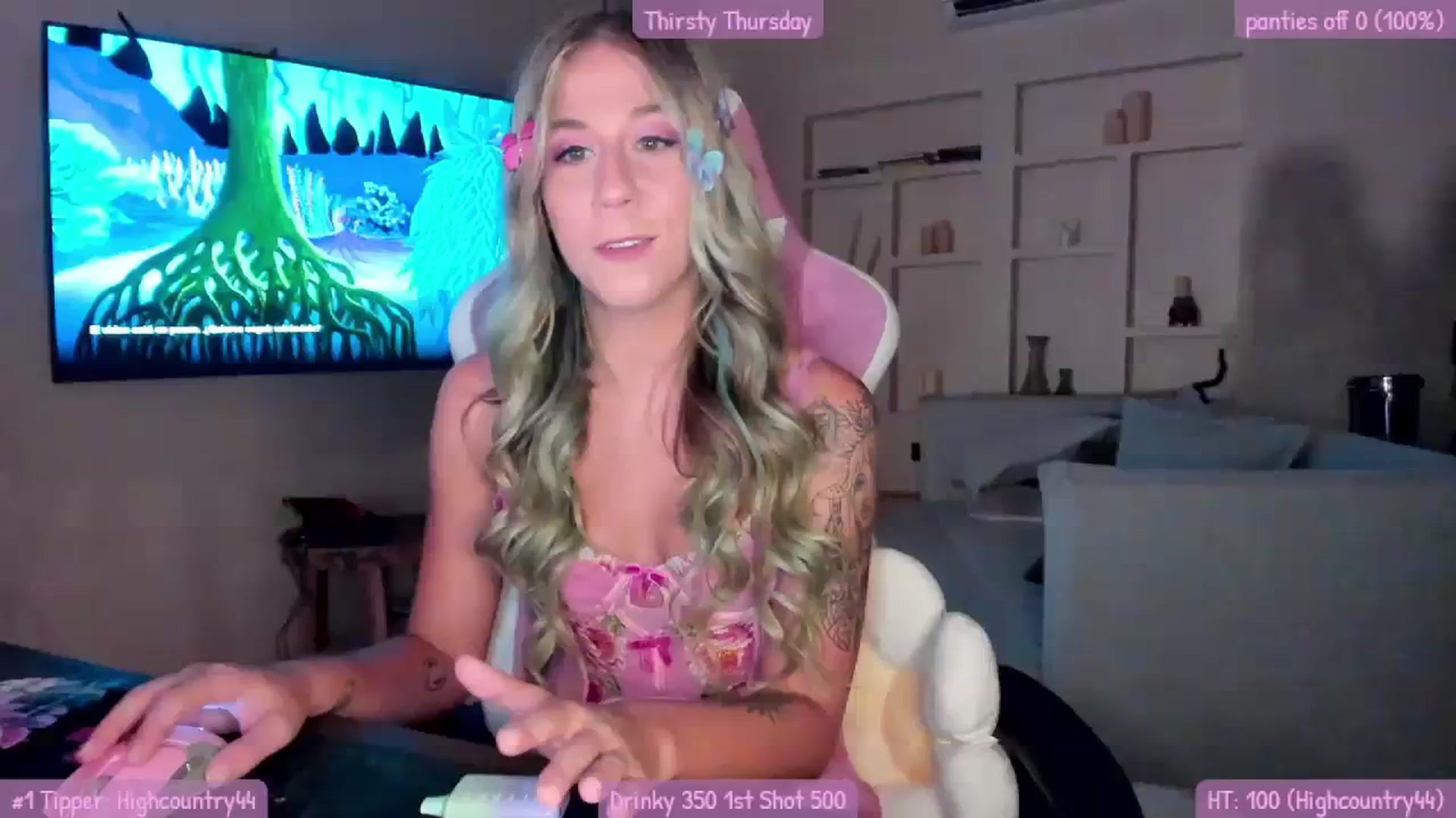 Gallery image thumbnail from Mochi's myfreecams stream on, 09/15/2023, 01:11 image 7 of 20