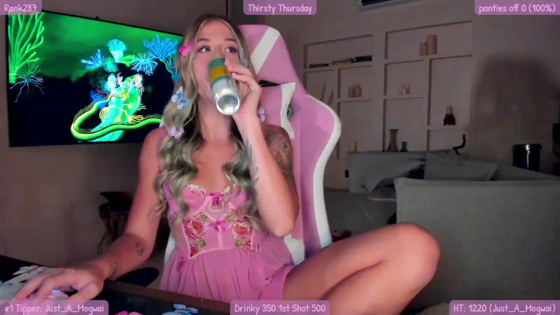 Gallery image thumbnail from Mochi's myfreecams stream on, 09/15/2023, 02:54 image 9 of 20