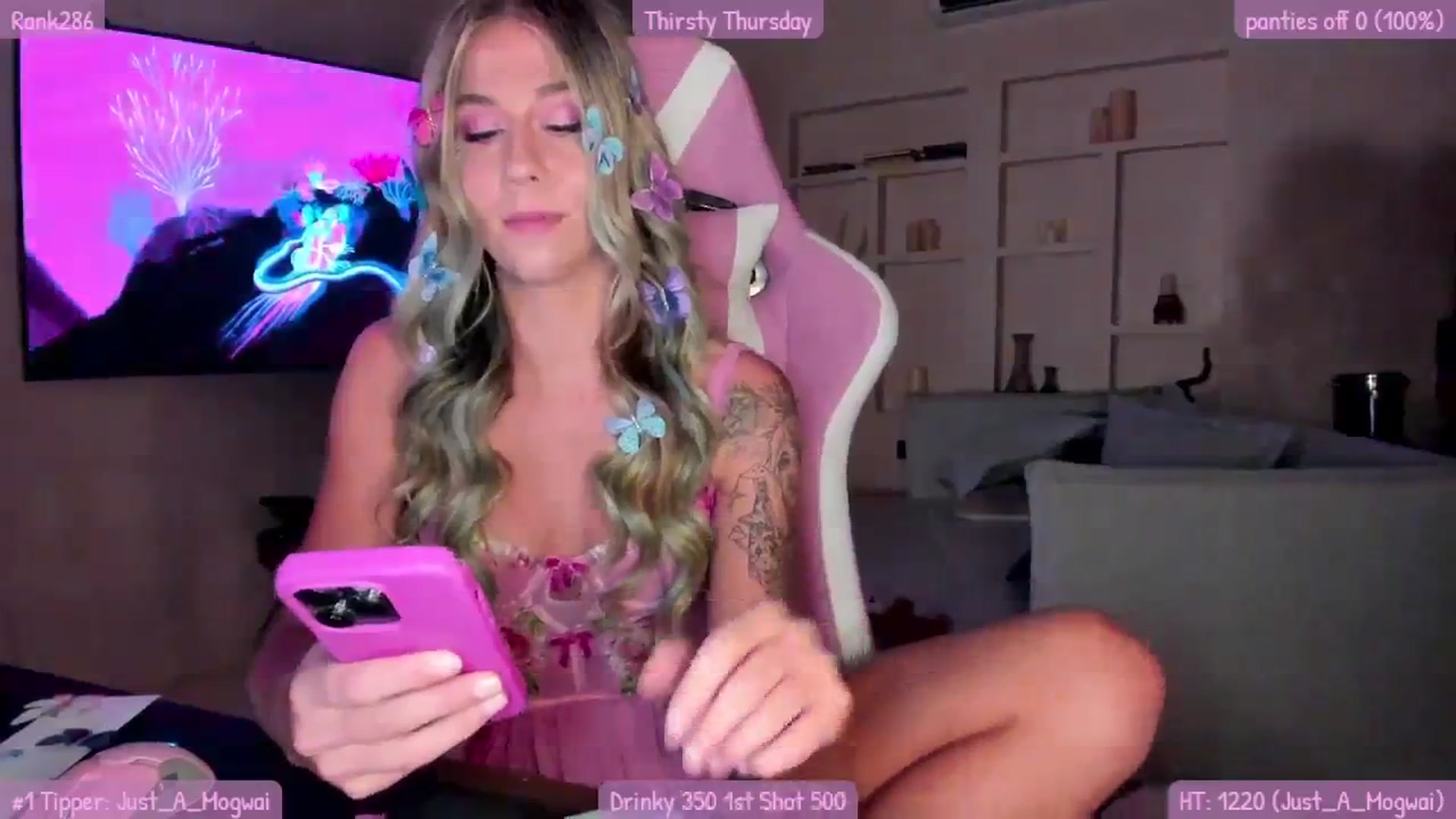 Gallery image thumbnail from Mochi's myfreecams stream on, 09/15/2023, 02:54 image 20 of 20