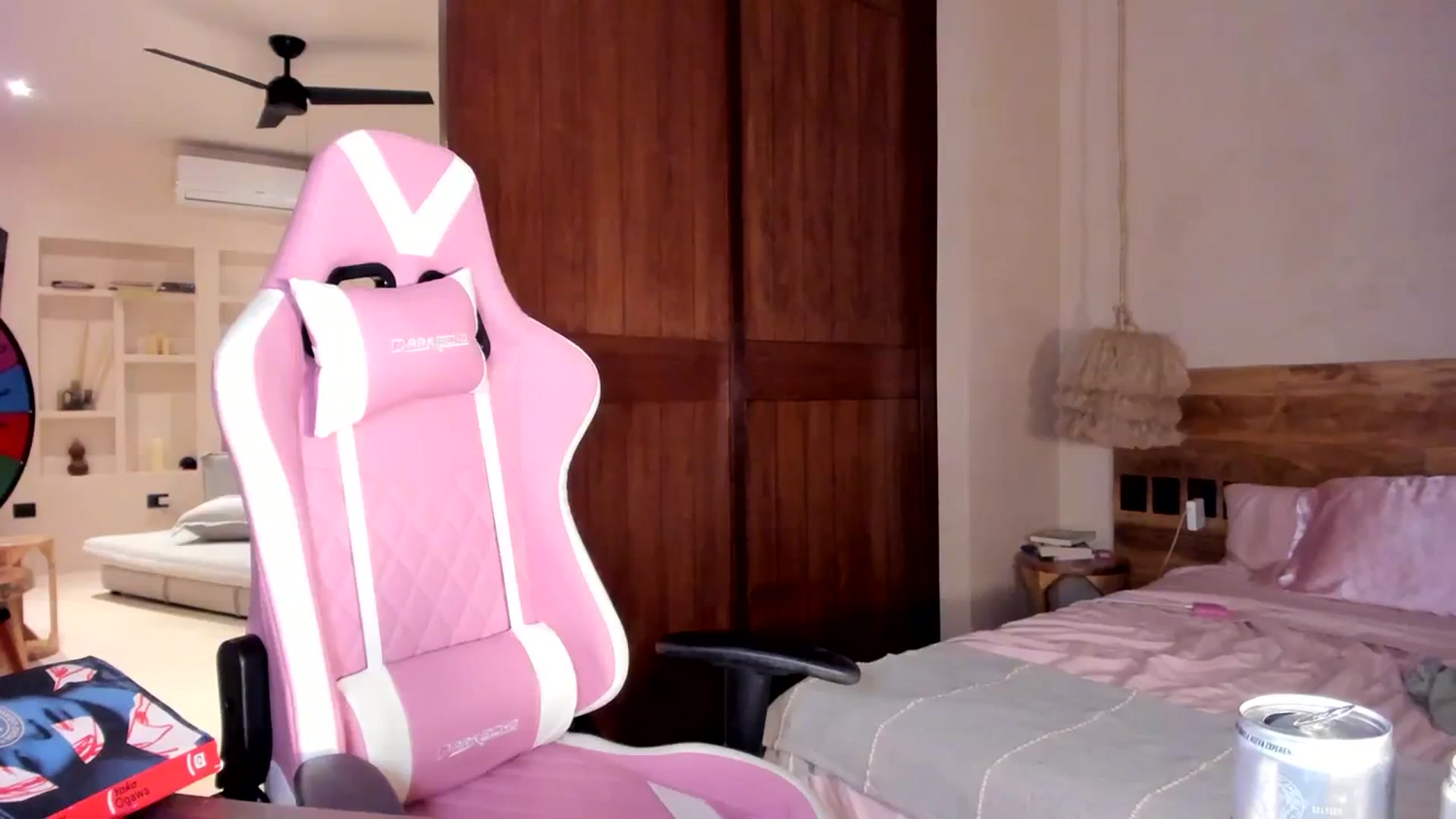 Gallery image thumbnail from Mochi's myfreecams stream on, 09/17/2023, 02:44 image 19 of 20