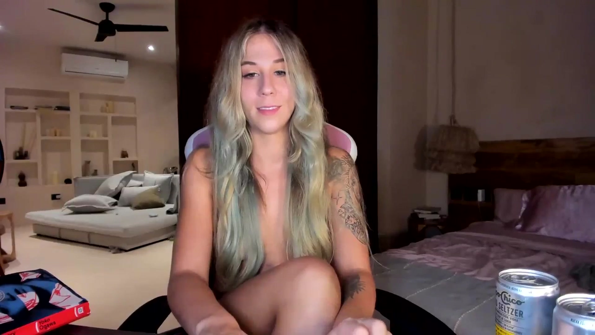 Gallery image thumbnail from Mochi's myfreecams stream on, 09/17/2023, 05:57 image 9 of 20