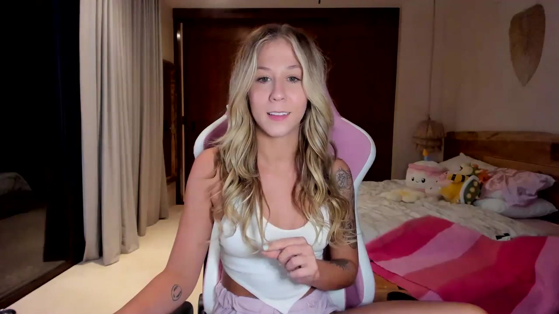Gallery image thumbnail from Mochi's myfreecams stream on, 11/29/2023, 03:42 image 6 of 20