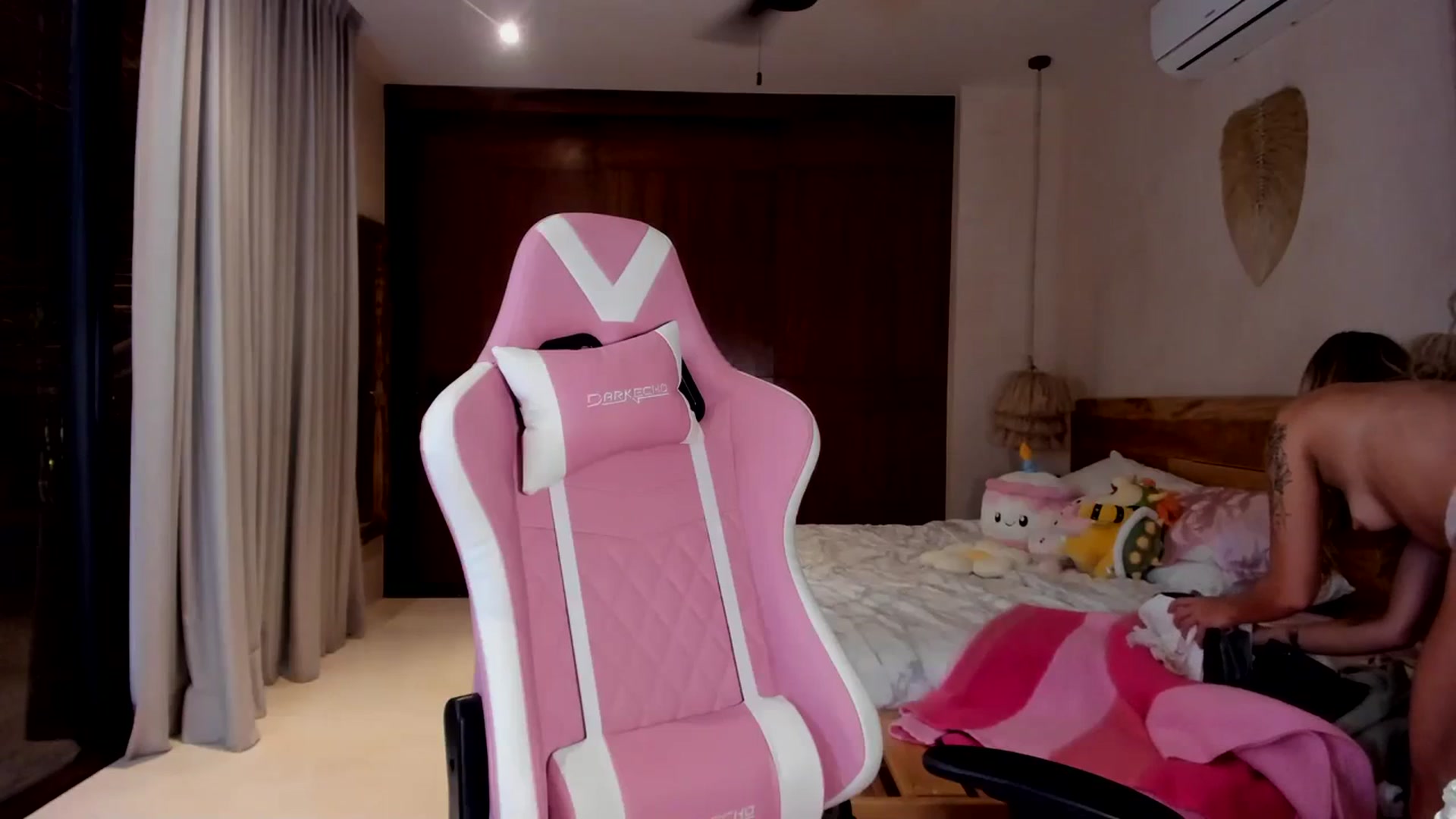 Gallery image thumbnail from Mochi's myfreecams stream on, 11/29/2023, 06:37 image 19 of 20