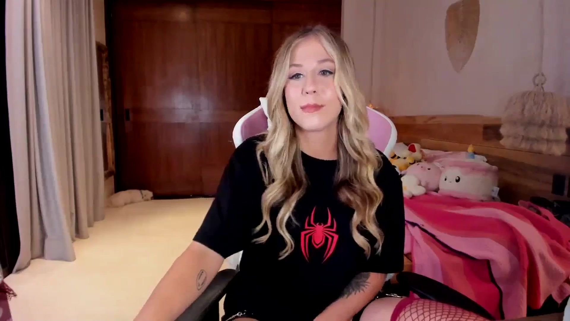 Gallery image thumbnail from Mochi's myfreecams stream on, 11/30/2023, 02:31 image 11 of 20