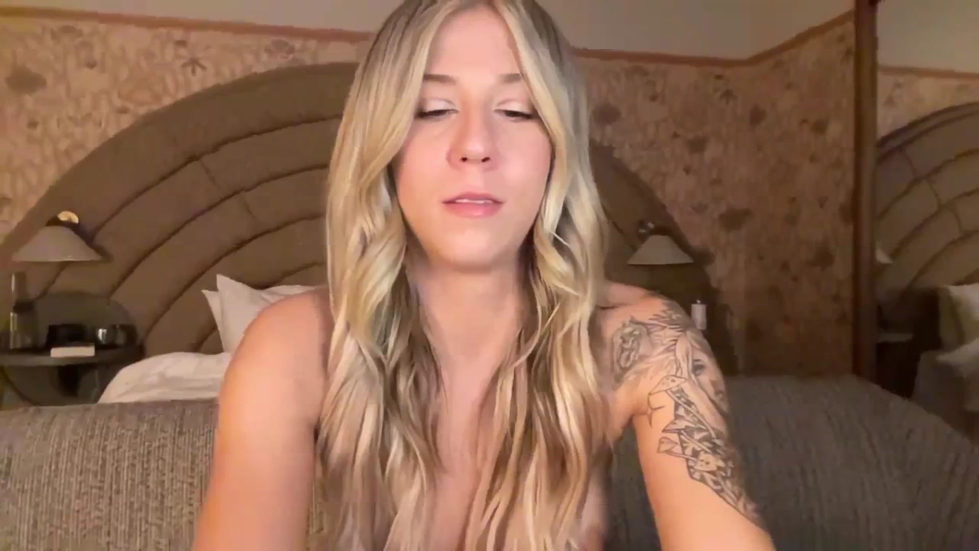 Gallery image thumbnail from Mochi's myfreecams stream on, 12/04/2023, 03:47 image 14 of 20