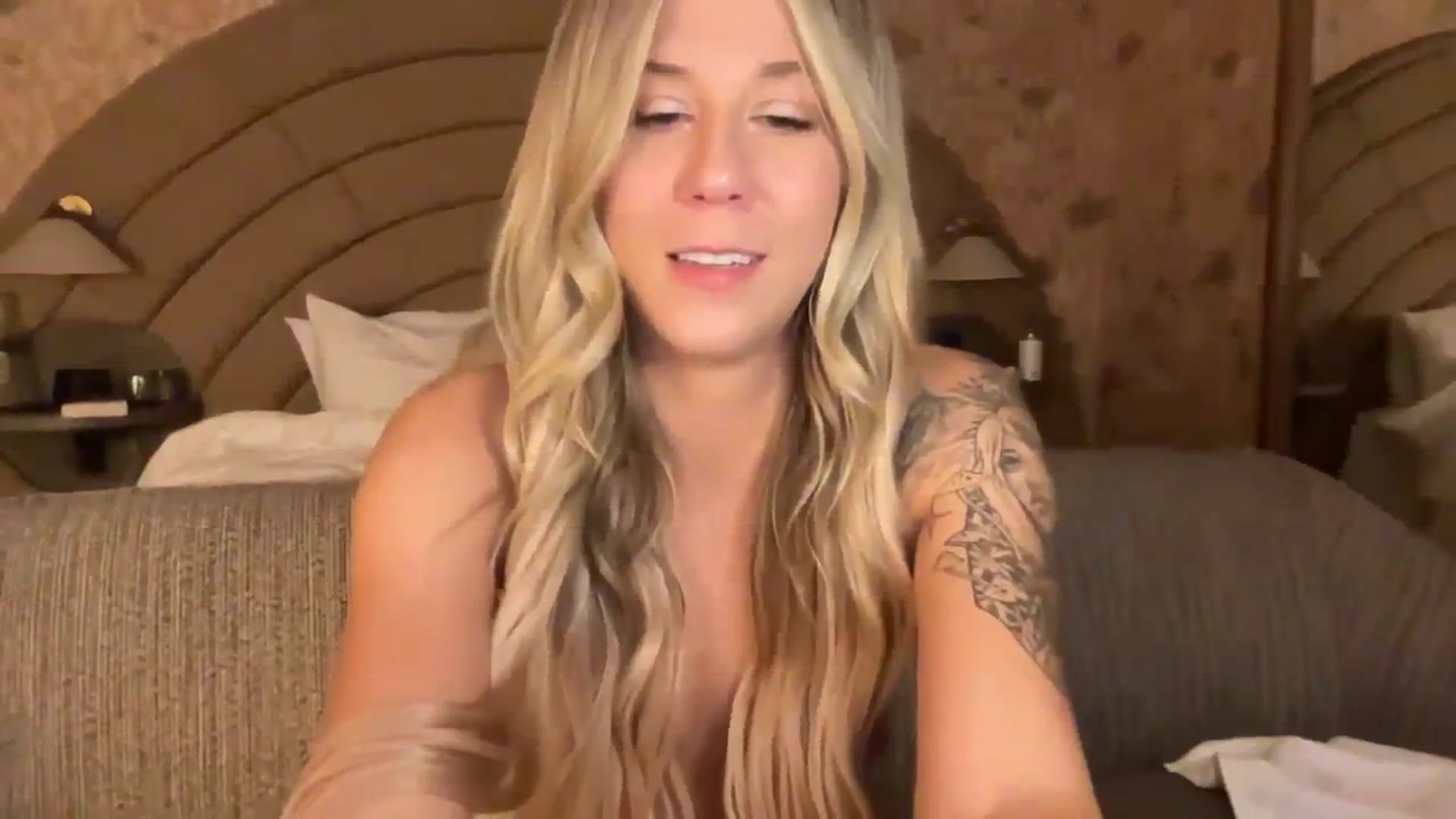 Gallery image thumbnail from Mochi's myfreecams stream on, 12/04/2023, 03:47 image 19 of 20