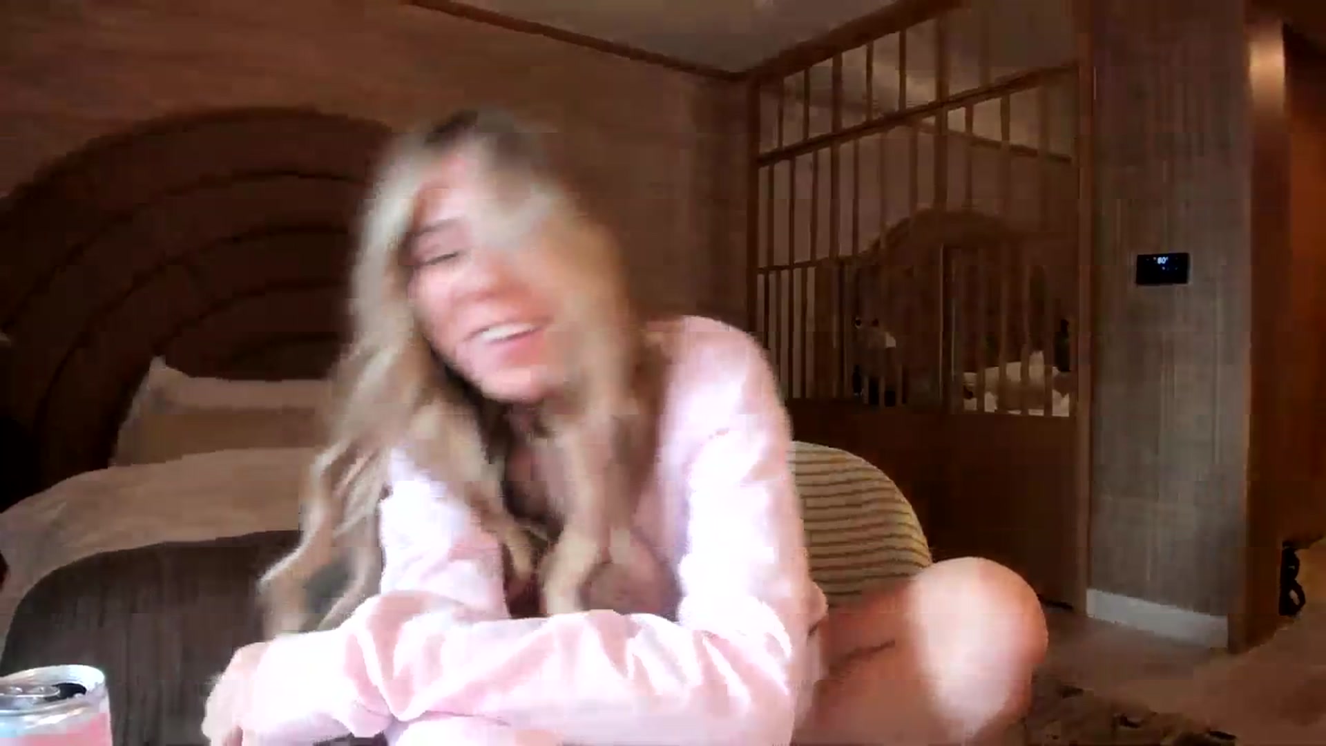 Gallery image thumbnail from Mochi's myfreecams stream on, 01/02/2024, 21:05 image 4 of 20