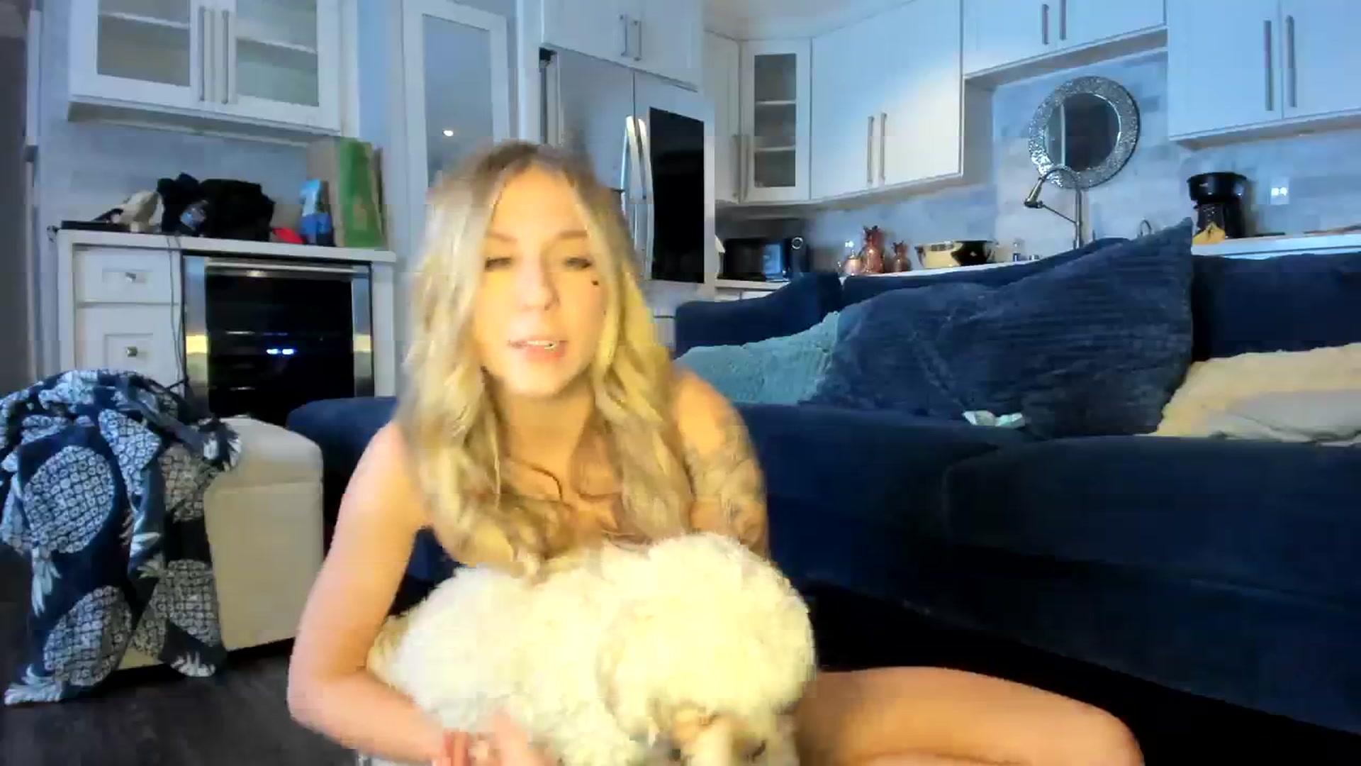 Gallery image thumbnail from Mochi's myfreecams stream on, 01/09/2024, 03:19 image 9 of 20