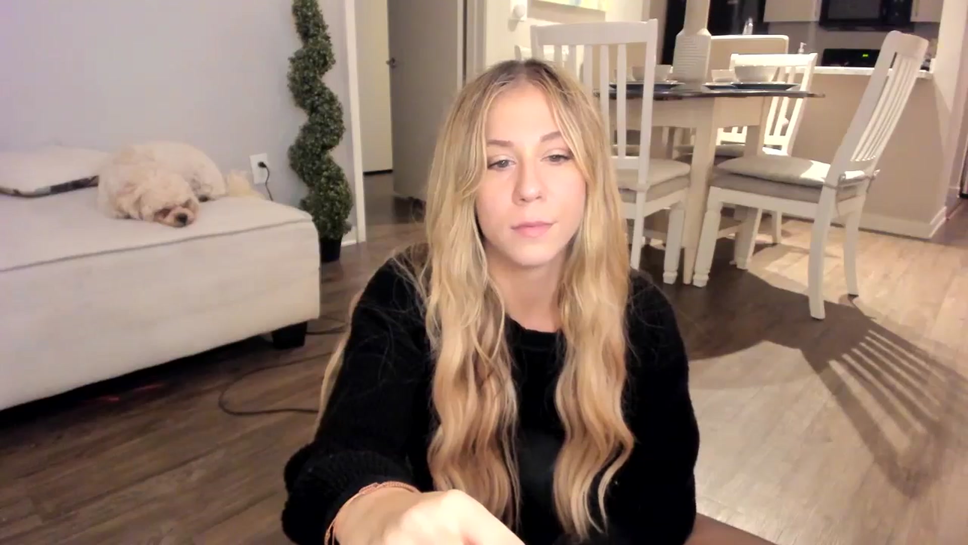 Gallery image thumbnail from Mochi's myfreecams stream on, 01/19/2024, 05:15 image 6 of 20