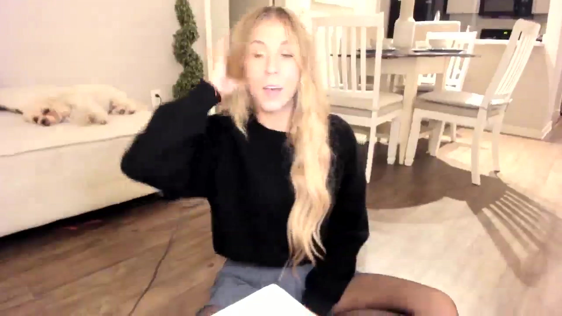 Gallery image thumbnail from Mochi's myfreecams stream on, 01/19/2024, 05:15 image 9 of 20