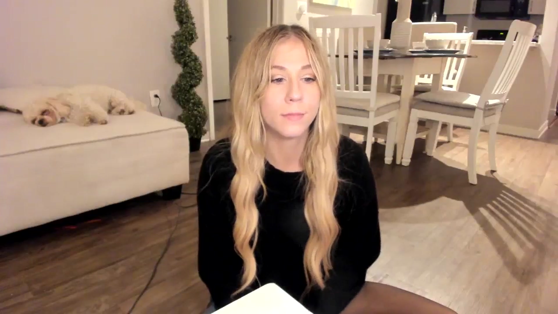 Gallery image thumbnail from Mochi's myfreecams stream on, 01/19/2024, 05:15 image 10 of 20