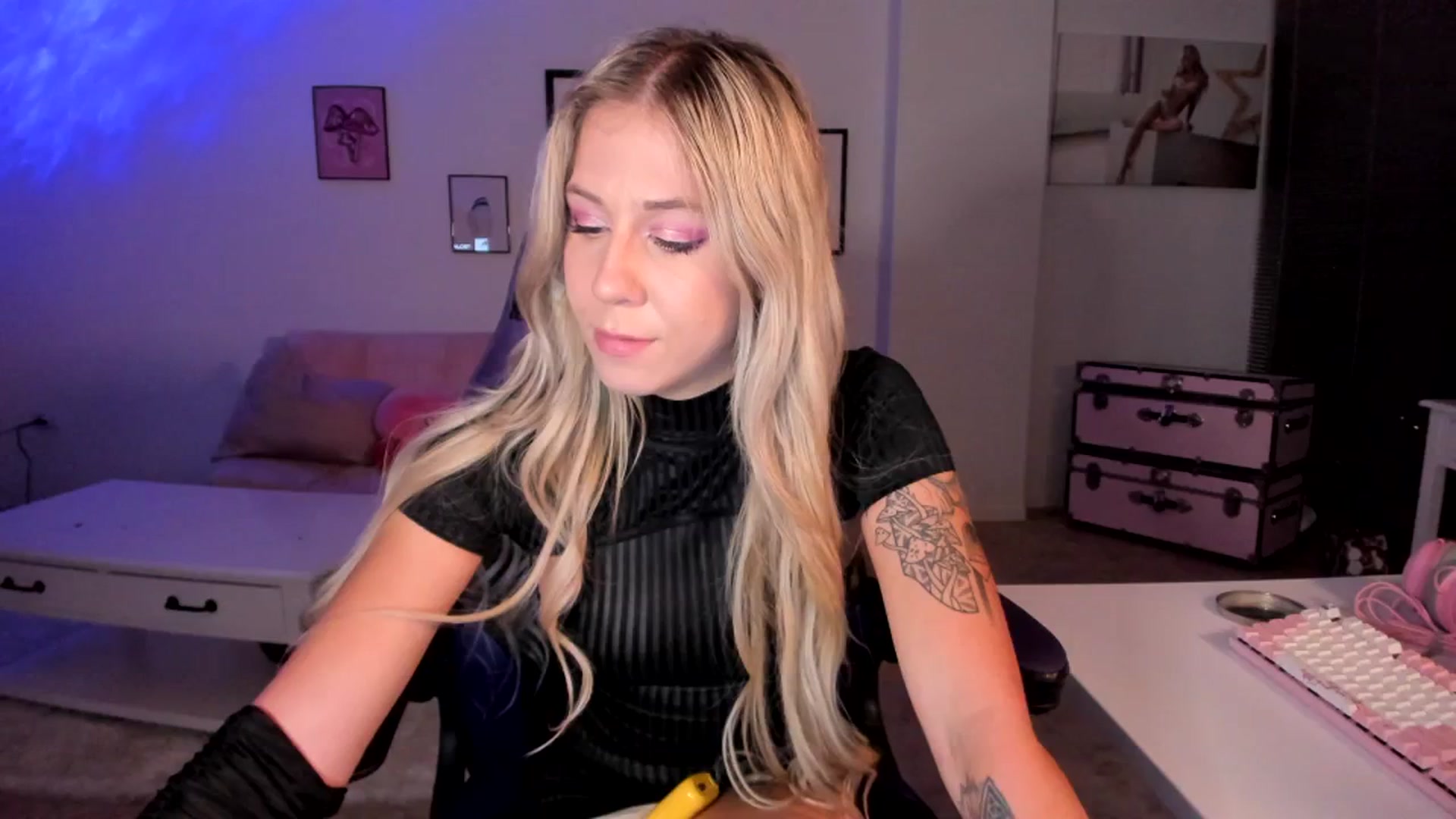 Gallery image thumbnail from Mochi's myfreecams stream on, 03/24/2024, 03:21 image 12 of 20