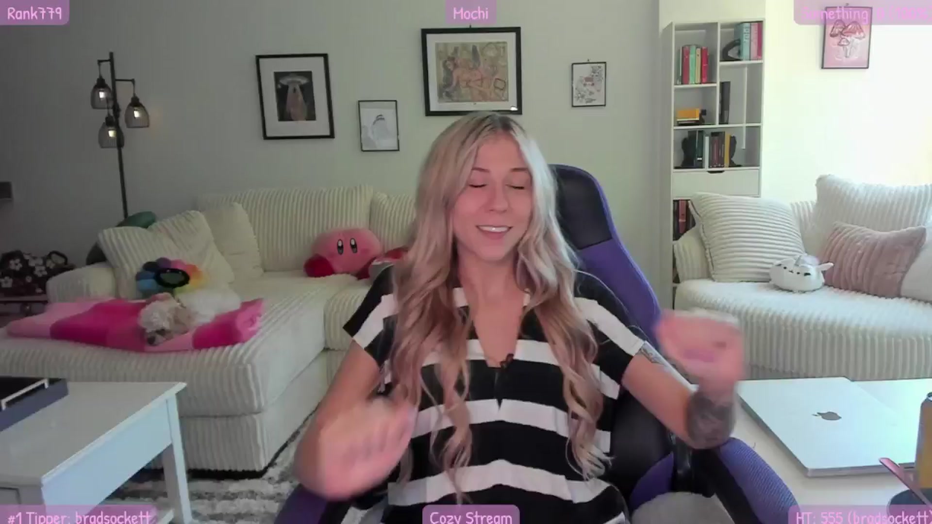 Gallery image thumbnail from Mochi's myfreecams stream on, 05/17/2024, 21:25 image 14 of 20