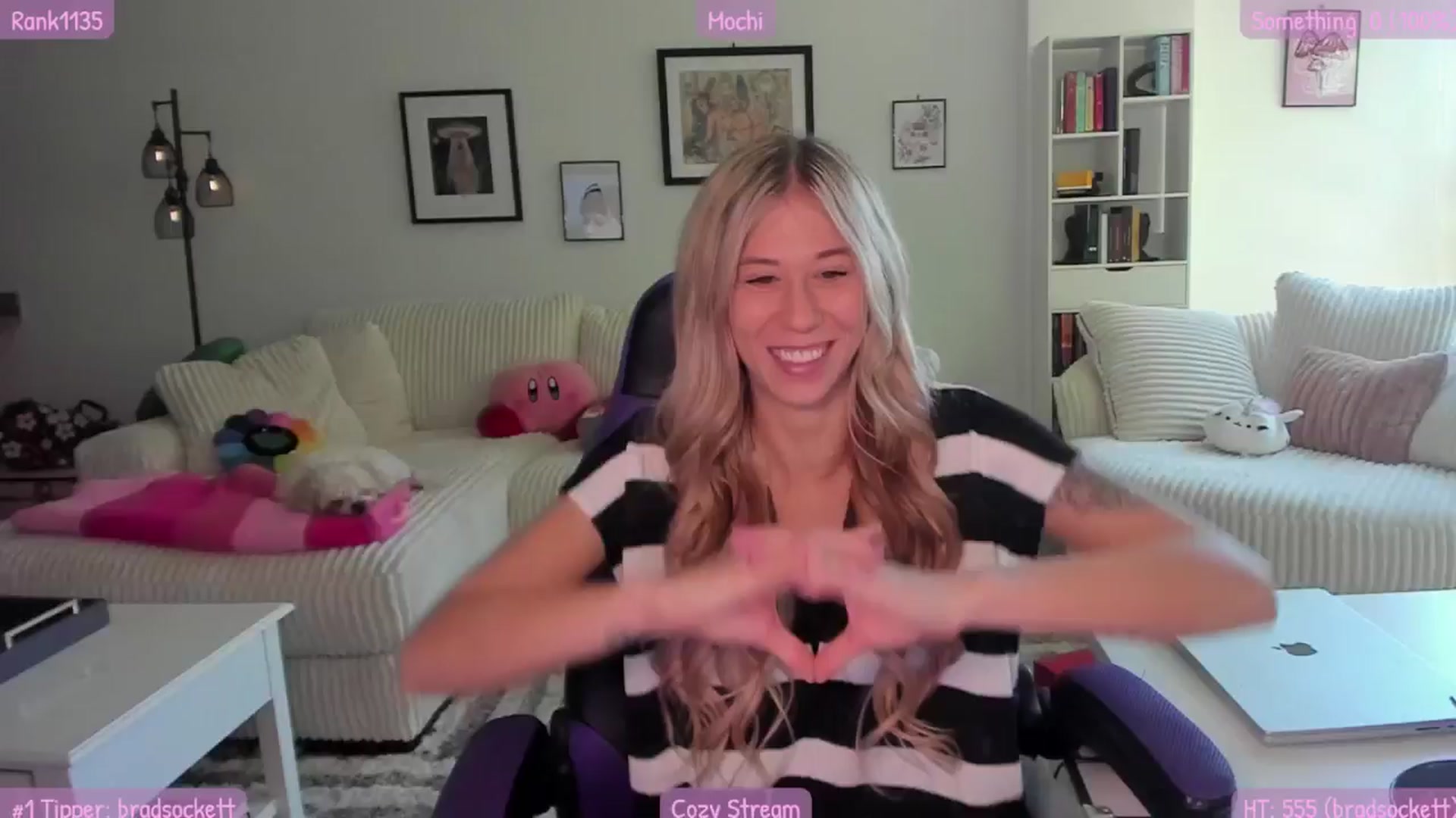 Gallery image thumbnail from Mochi's myfreecams stream on, 05/17/2024, 21:25 image 11 of 20