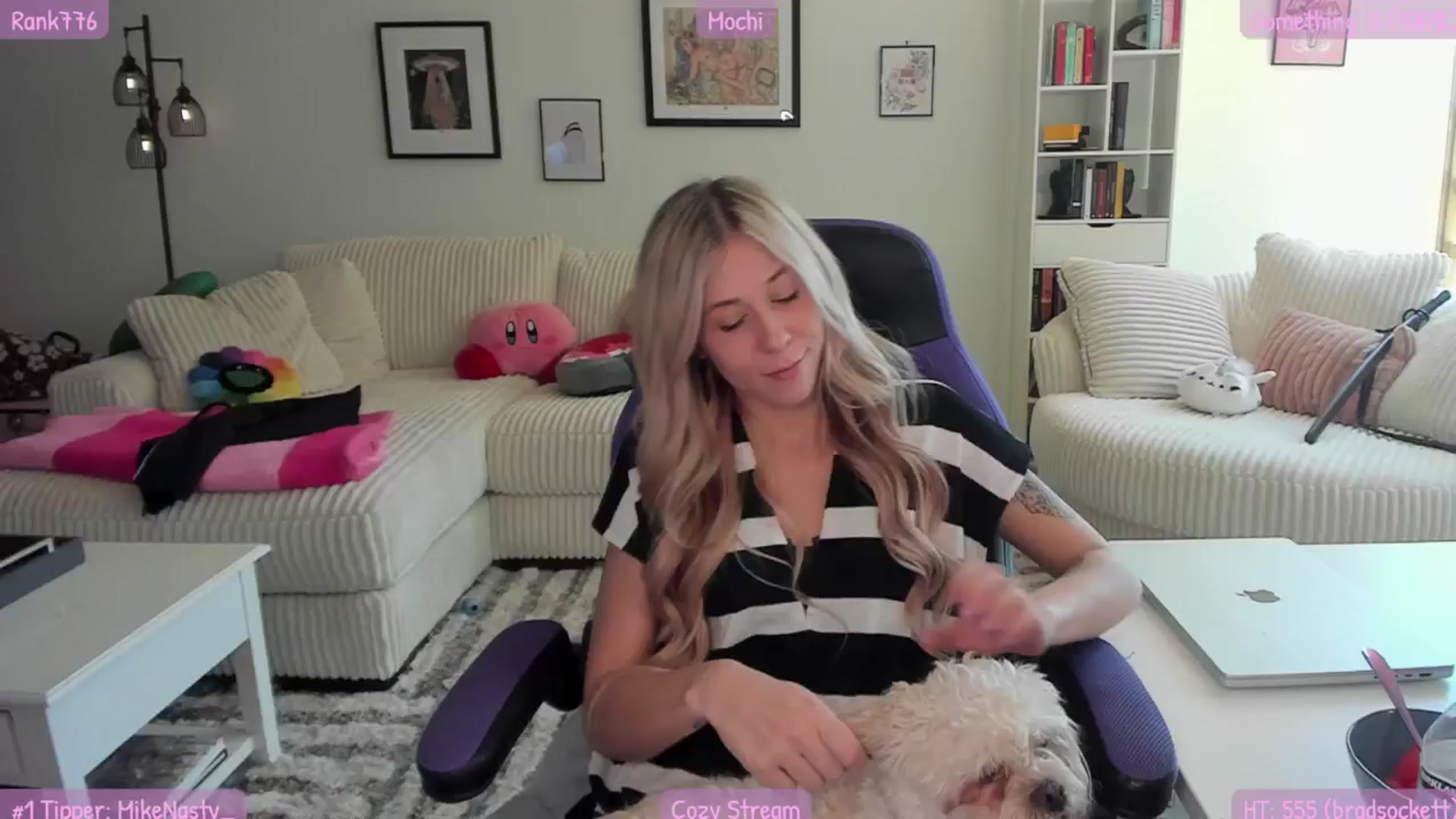 Gallery image thumbnail from Mochi's myfreecams stream on, 05/17/2024, 21:25 image 18 of 20