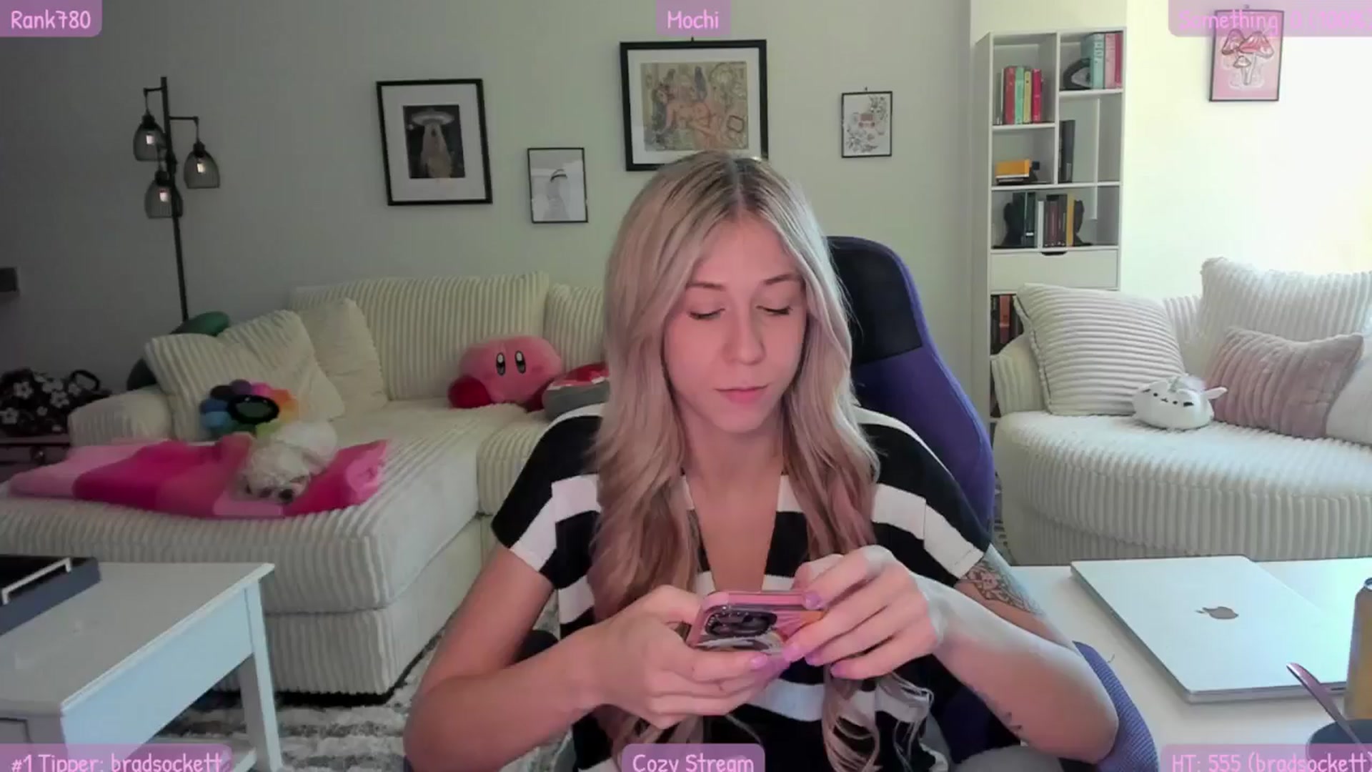 Gallery image thumbnail from Mochi's myfreecams stream on, 05/17/2024, 21:25 image 15 of 20