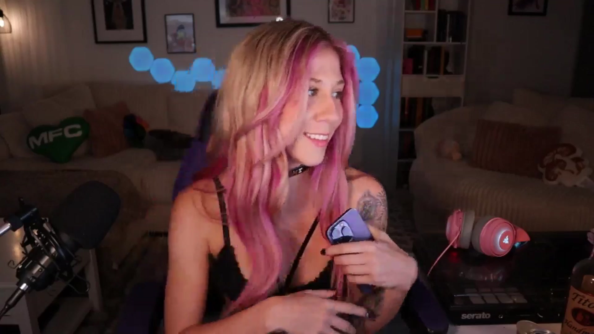 Gallery image thumbnail from Mochi's myfreecams stream on, 06/29/2024, 08:04 image 4 of 20