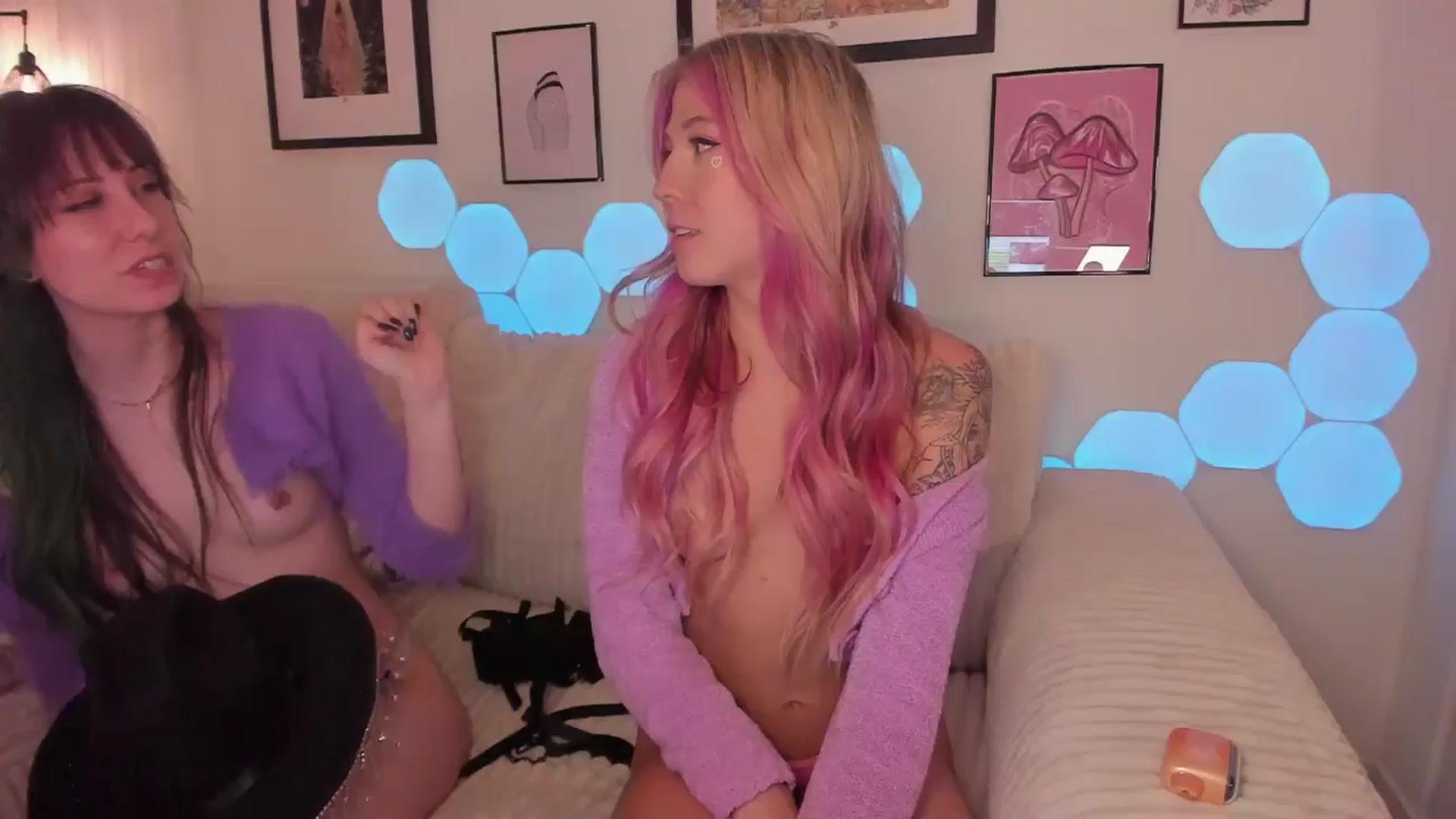 Gallery image thumbnail from Mochi's myfreecams stream on, 06/30/2024, 08:44 image 10 of 20