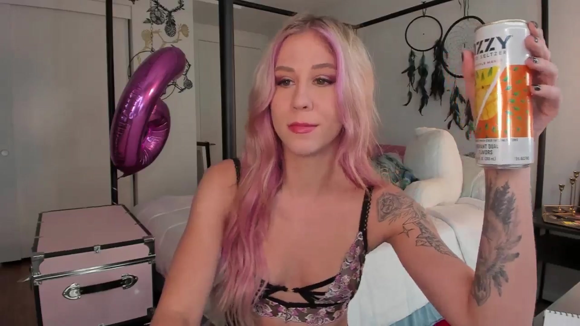 Gallery image thumbnail from Mochi's myfreecams stream on, 07/02/2024, 01:21 image 13 of 20