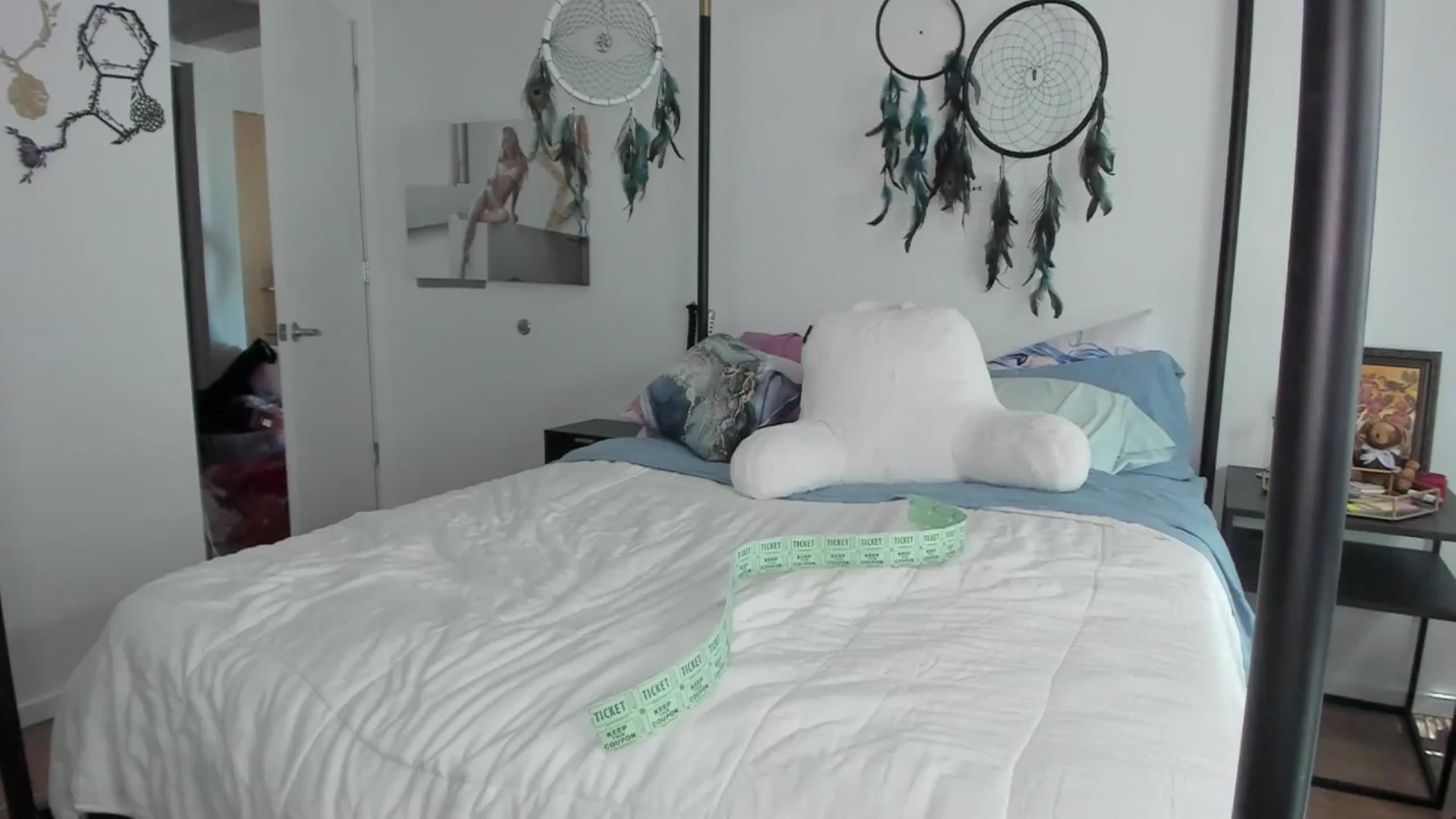 Gallery image thumbnail from Mochi's myfreecams stream on, 07/04/2024, 24:03 image 6 of 20