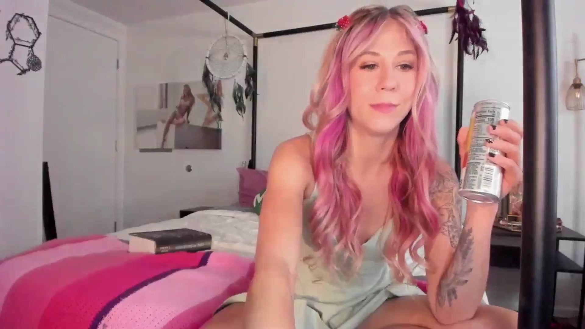 Gallery image thumbnail from Mochi's myfreecams stream on, 07/10/2024, 10:15 image 8 of 20
