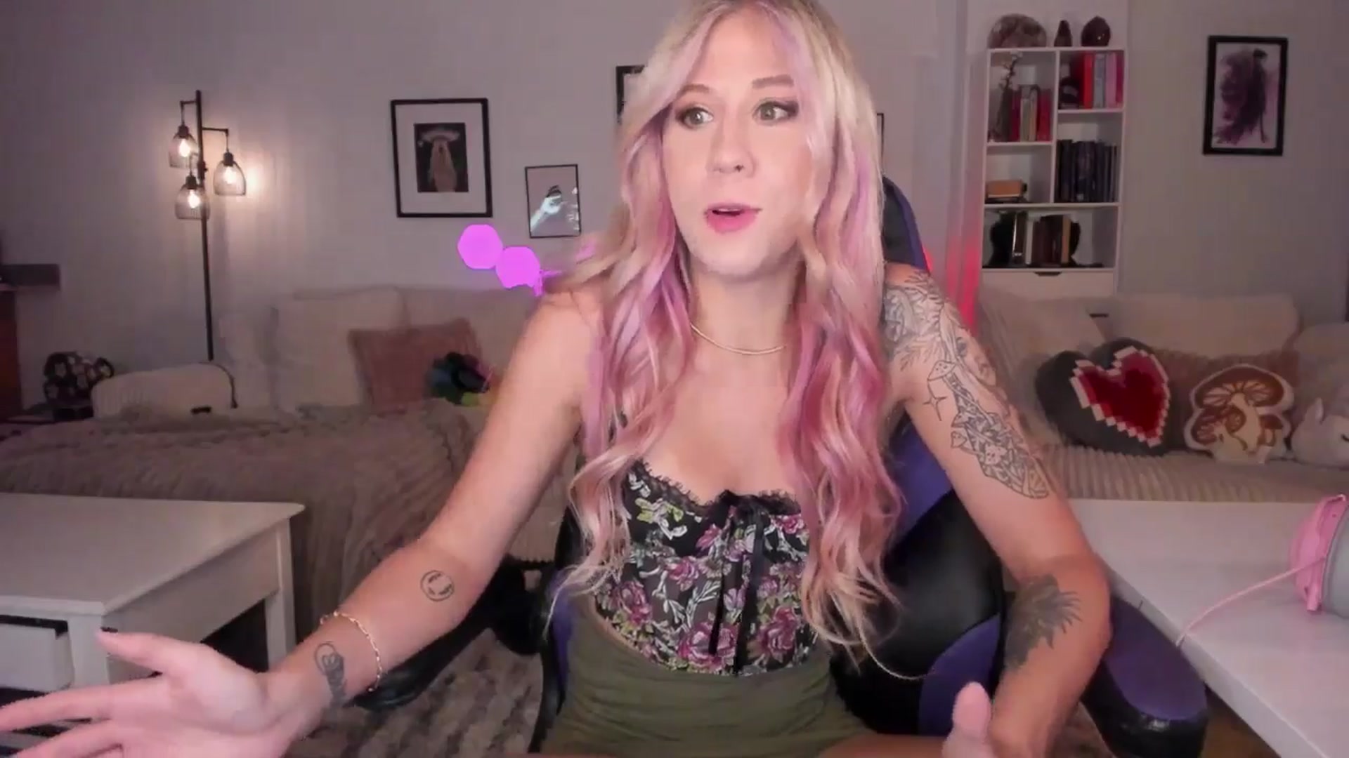 Gallery image thumbnail from Mochi's myfreecams stream on, 07/14/2024, 06:44 image 9 of 20