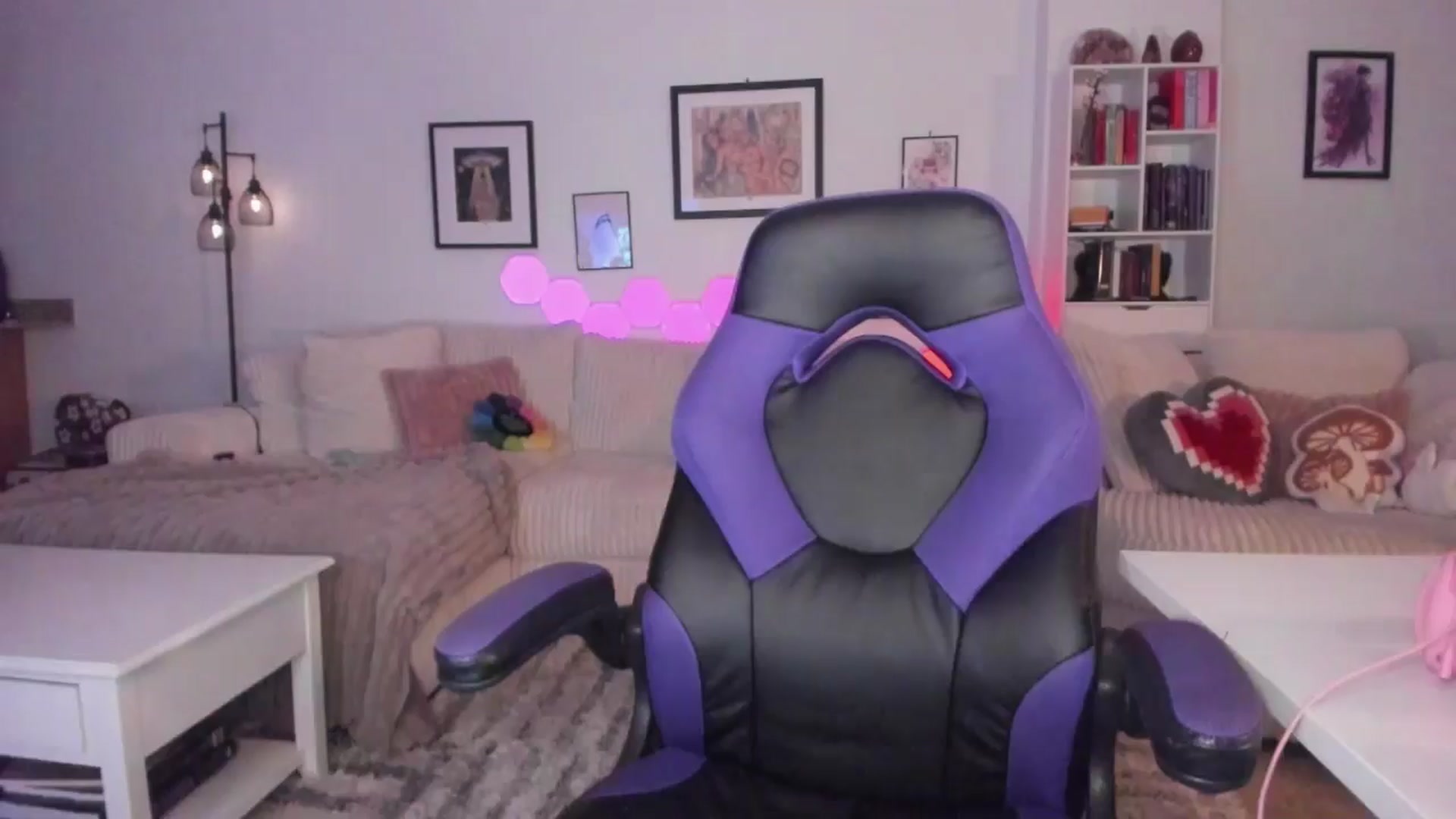 Gallery image thumbnail from Mochi's myfreecams stream on, 07/14/2024, 06:44 image 6 of 20