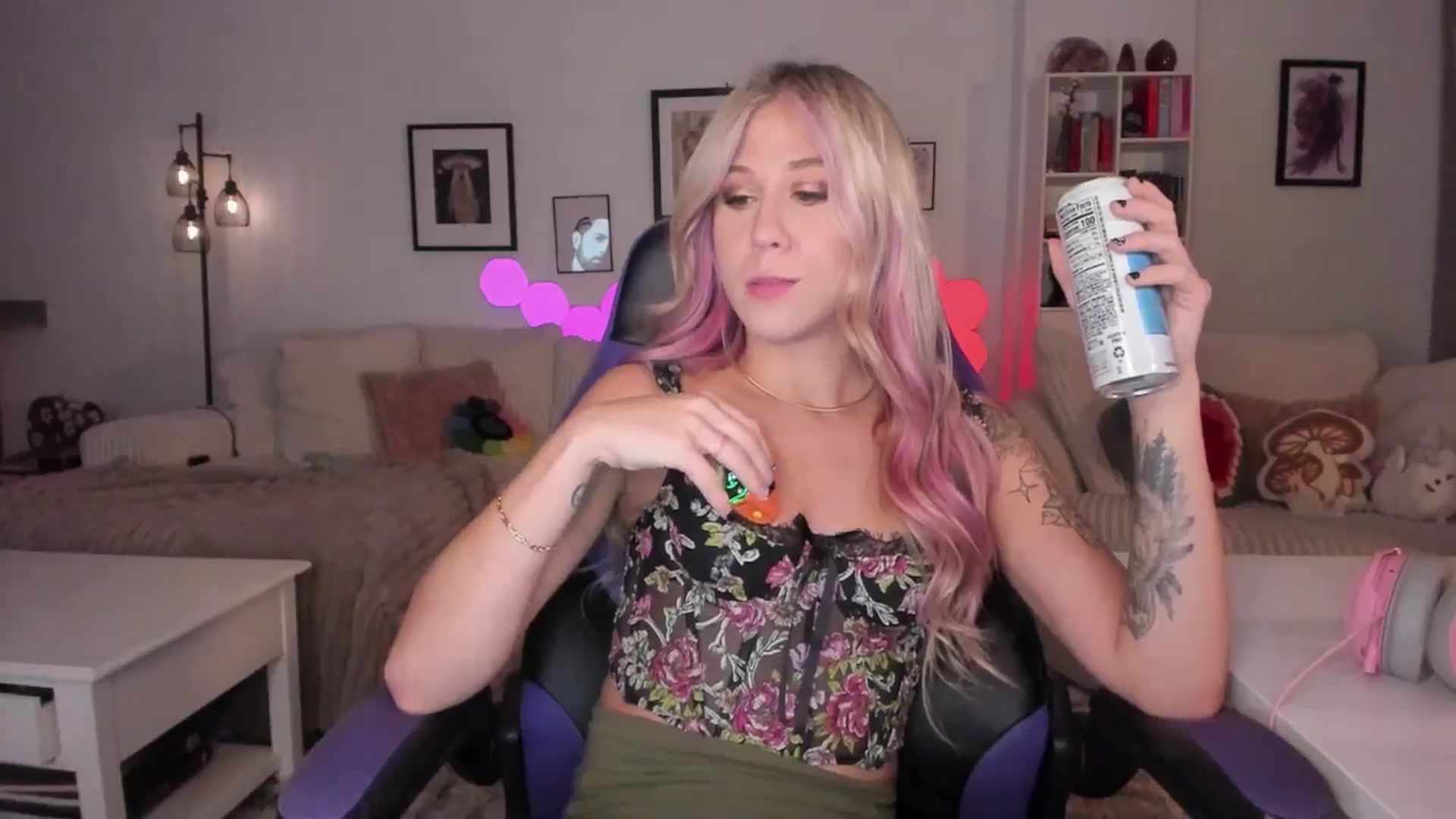 Gallery image thumbnail from Mochi's myfreecams stream on, 07/14/2024, 06:44 image 17 of 20