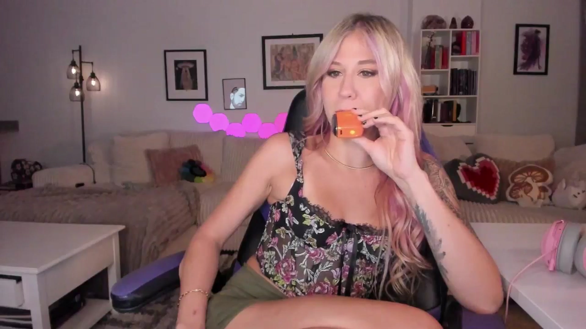 Gallery image thumbnail from Mochi's myfreecams stream on, 07/14/2024, 06:44 image 18 of 20
