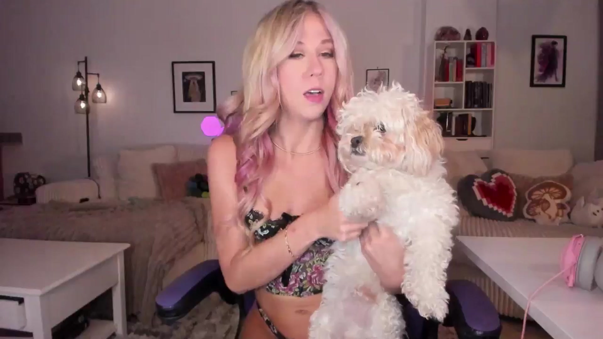 Gallery image thumbnail from Mochi's myfreecams stream on, 07/14/2024, 09:18 image 7 of 20
