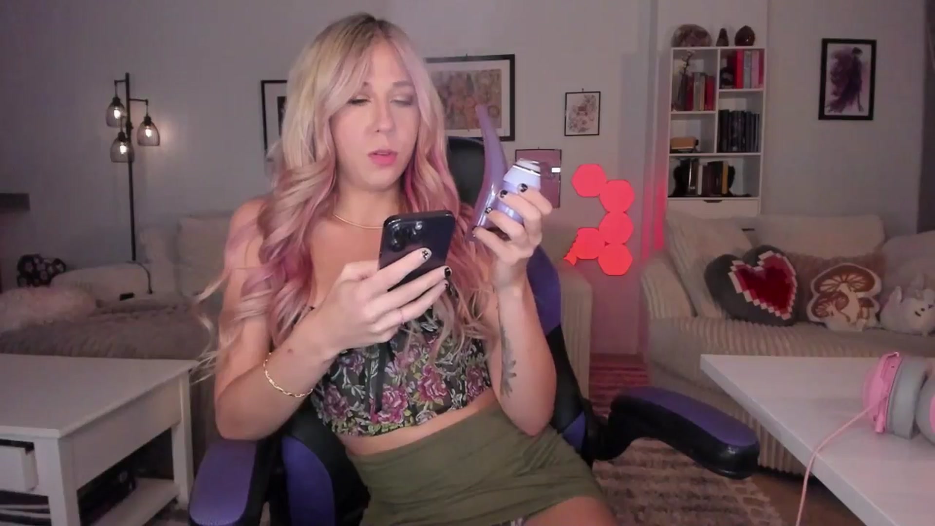 Gallery image thumbnail from Mochi's myfreecams stream on, 07/14/2024, 09:18 image 3 of 20