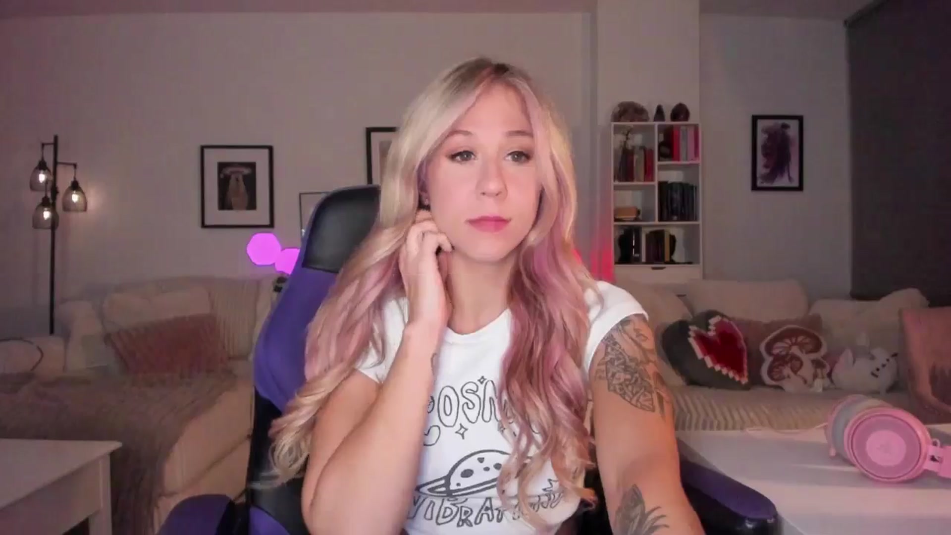 Gallery image thumbnail from Mochi's myfreecams stream on, 07/16/2024, 11:07 image 4 of 20