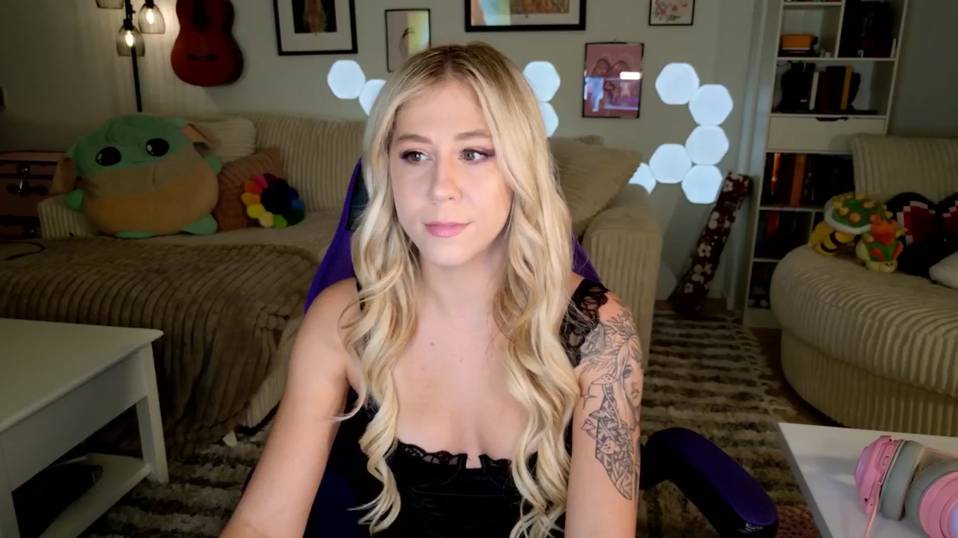 Gallery image thumbnail from Mochi's myfreecams stream on, 08/10/2024, 03:37 image 3 of 20