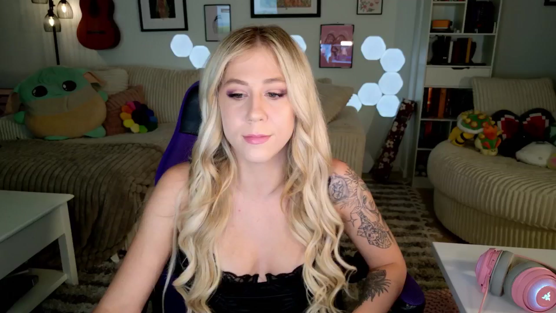 Gallery image thumbnail from Mochi's myfreecams stream on, 08/10/2024, 03:37 image 8 of 20