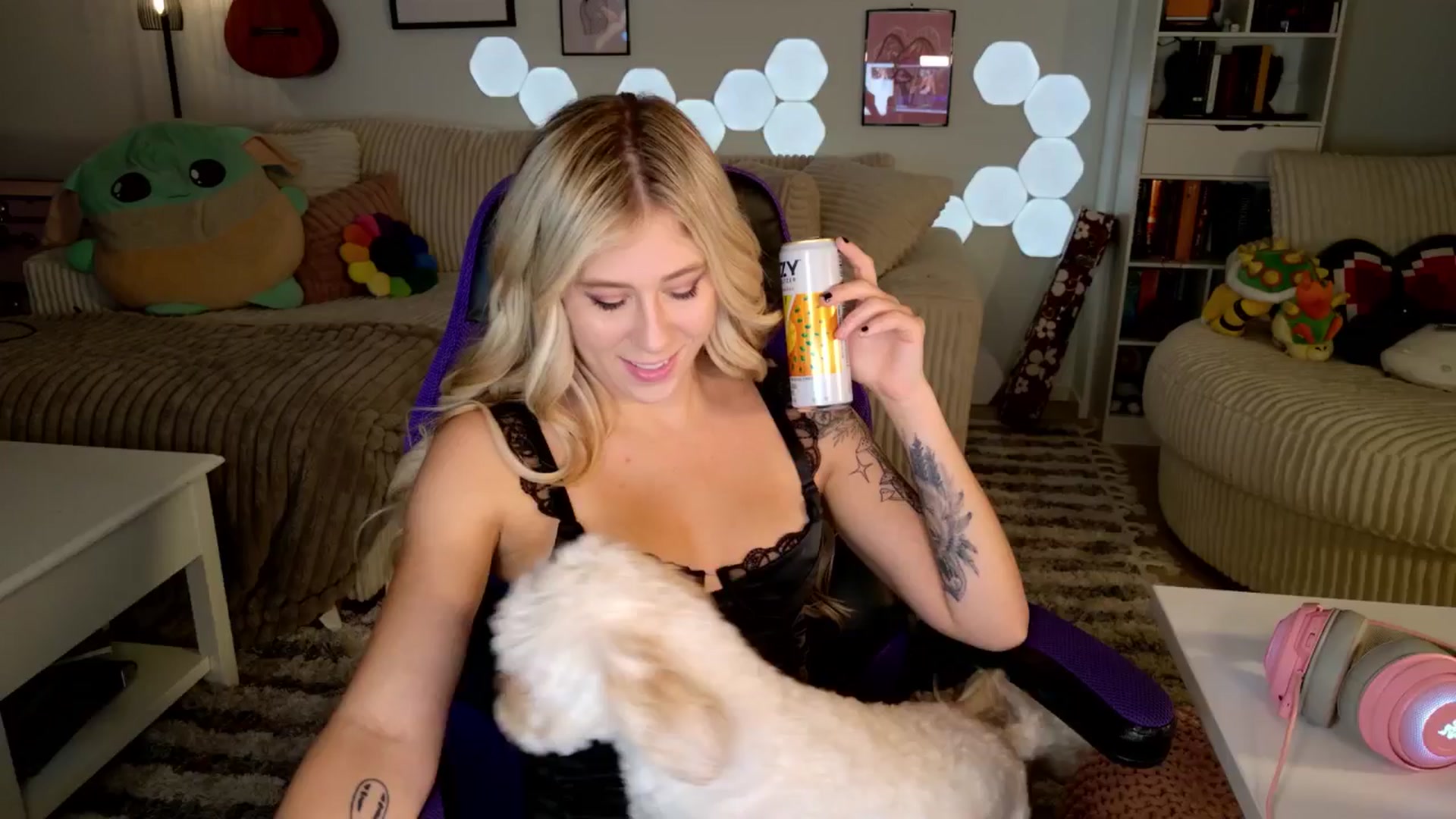 Gallery image thumbnail from Mochi's myfreecams stream on, 08/10/2024, 06:22 image 5 of 20