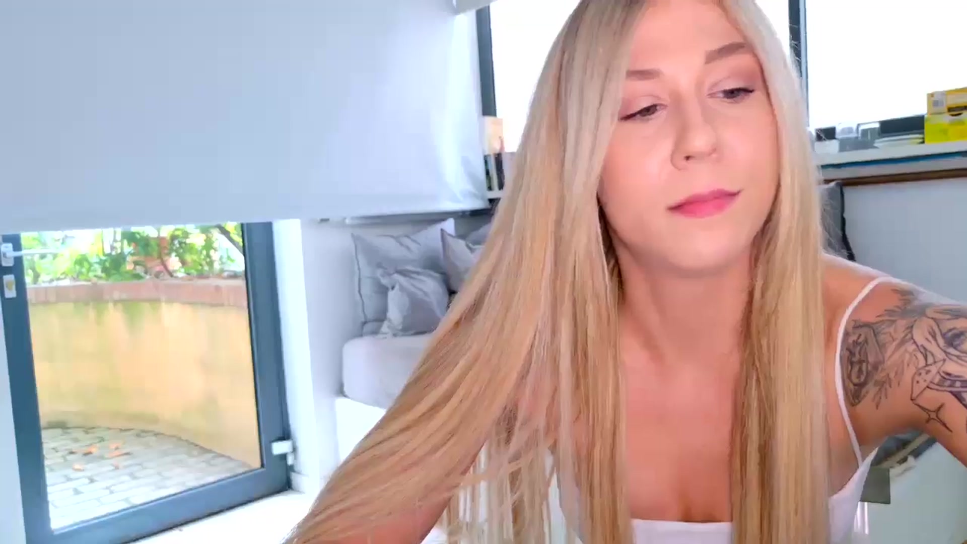 Gallery image thumbnail from Mochi's myfreecams stream on, 09/03/2024, 14:05 image 9 of 20
