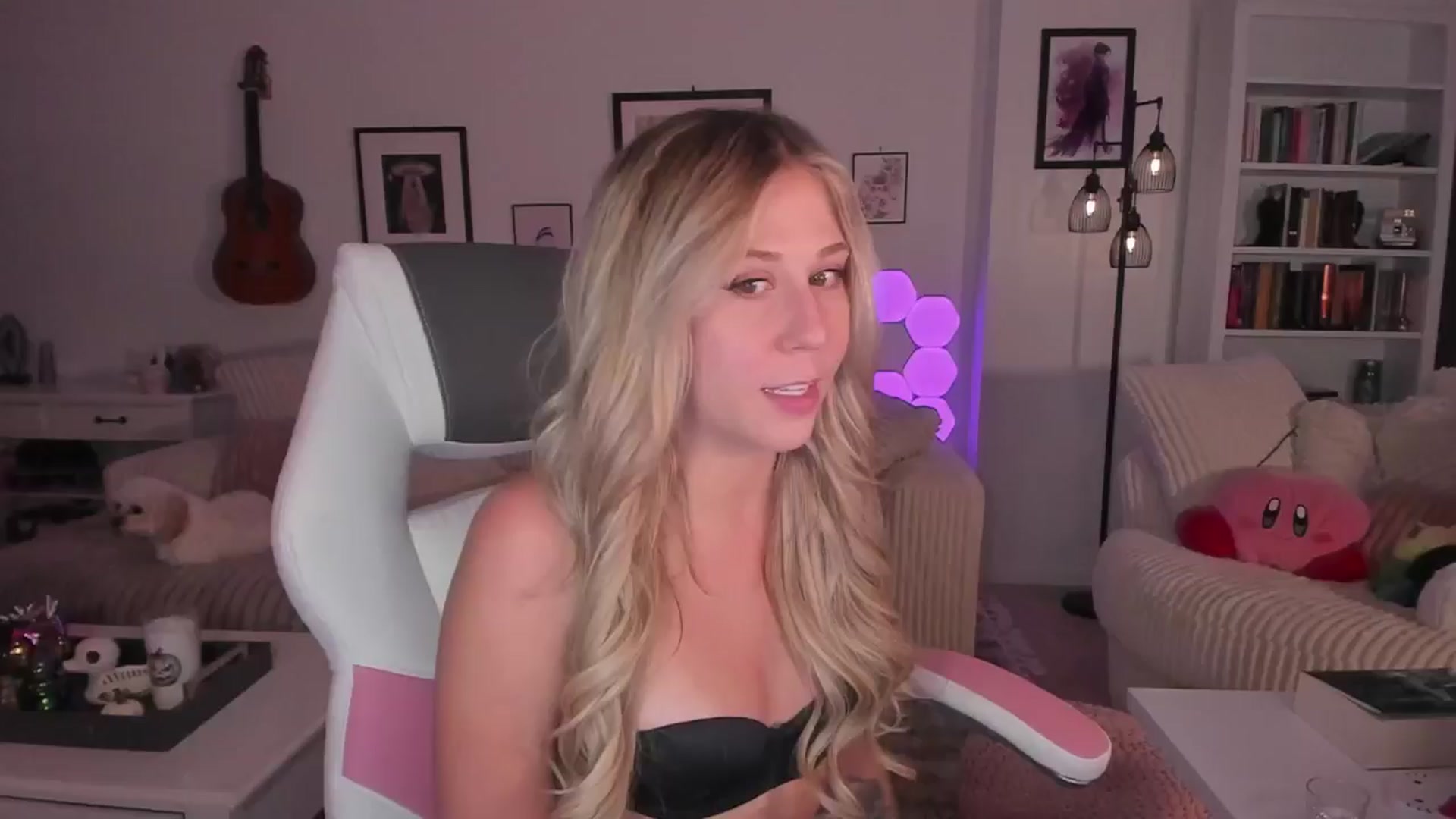 Gallery image thumbnail from Mochi's myfreecams stream on, 10/02/2024, 04:47 image 20 of 20