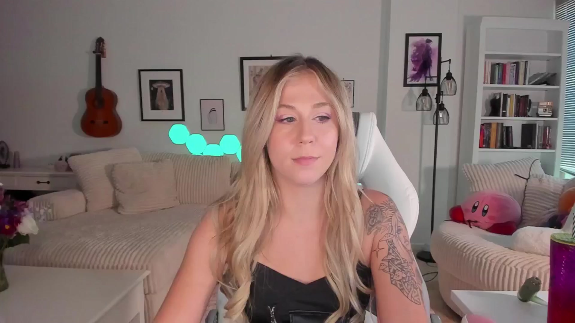Gallery image thumbnail from Mochi's myfreecams stream on, 10/05/2024, 24:03 image 13 of 20