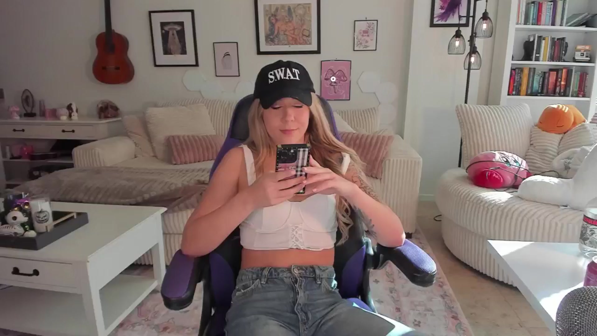 Gallery image thumbnail from Mochi's myfreecams stream on, 10/15/2024, 22:22 image 18 of 20