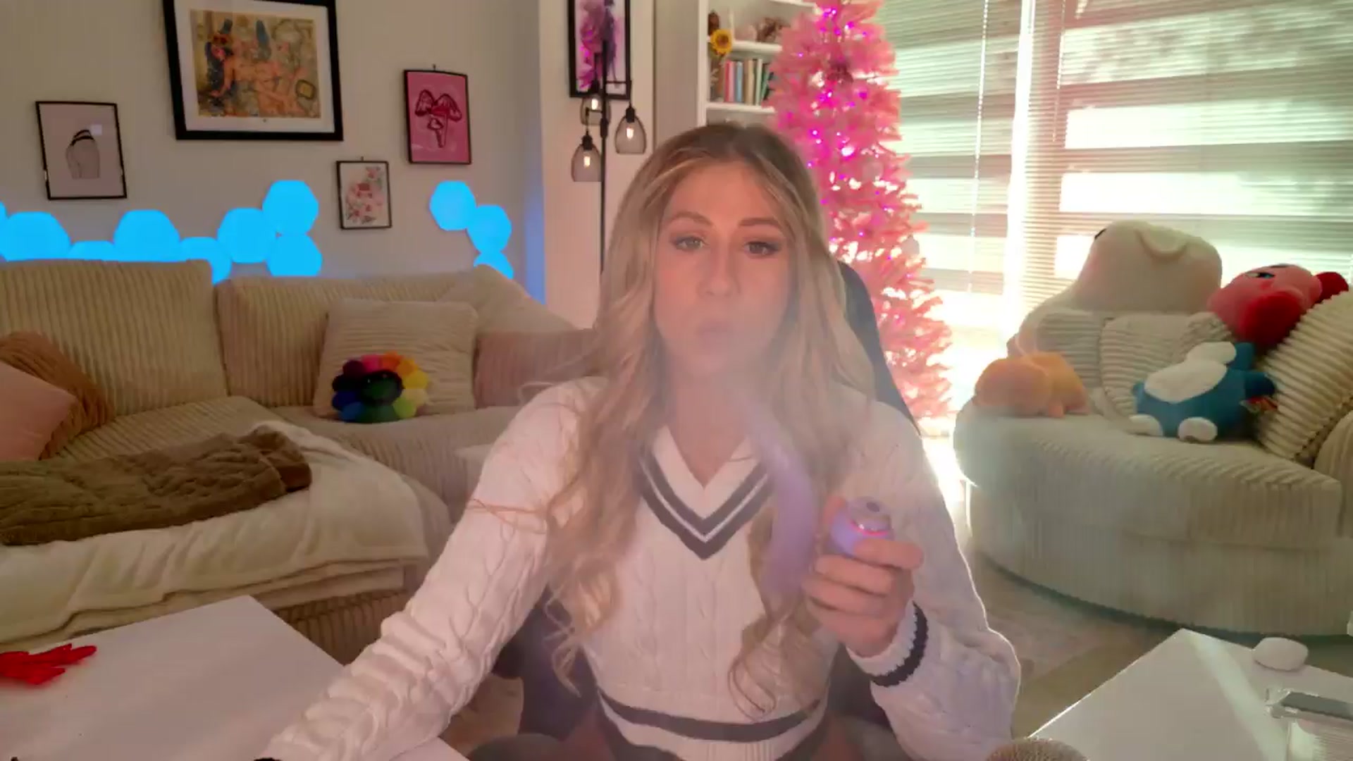 Gallery image thumbnail from Mochi's myfreecams stream on, 12/10/2024, 23:48 image 18 of 20