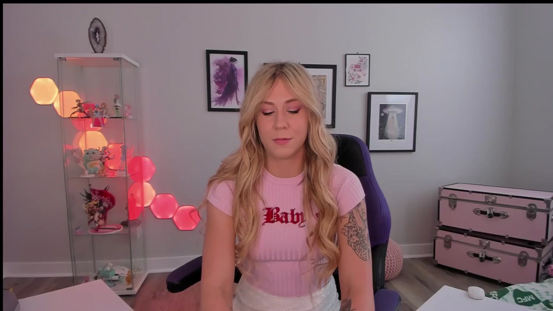 Gallery image thumbnail from Mochi's myfreecams stream on, 04/07/2025, 21:14 image 11 of 20