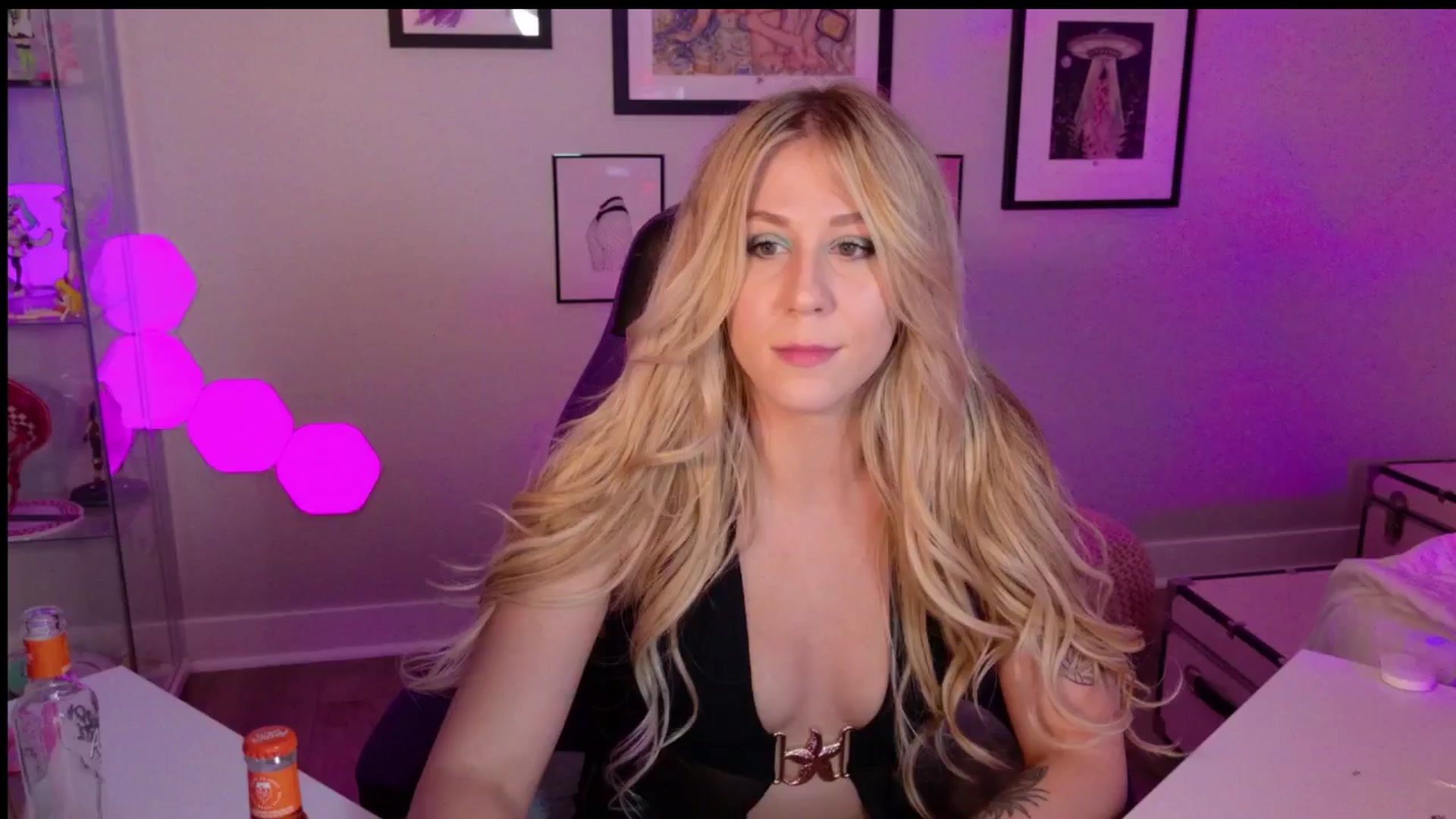 Gallery image thumbnail from Mochi's myfreecams stream on, 06/03/2025, 05:24 image 3 of 20