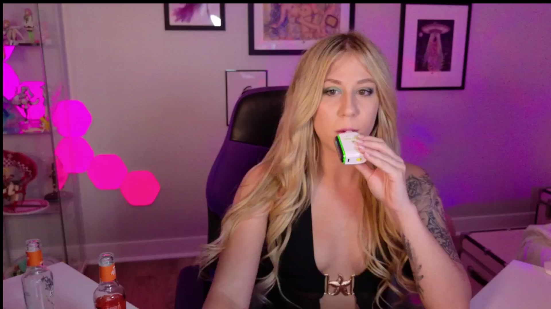 Gallery image thumbnail from Mochi's myfreecams stream on, 06/03/2025, 05:24 image 5 of 20