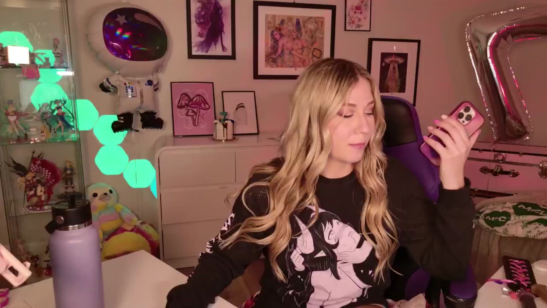 Gallery image thumbnail from Mochi's myfreecams stream on, 07/02/2025, 07:30 image 14 of 20