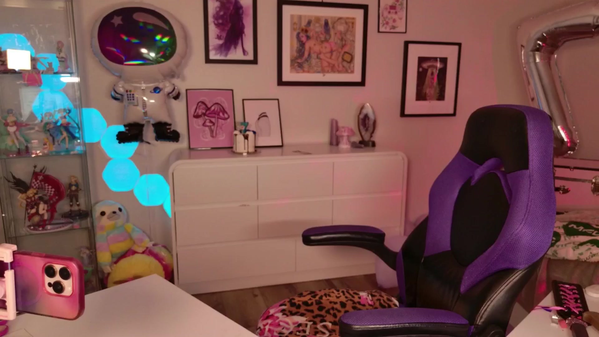 Gallery image thumbnail from Mochi's myfreecams stream on, 07/02/2025, 07:30 image 7 of 20
