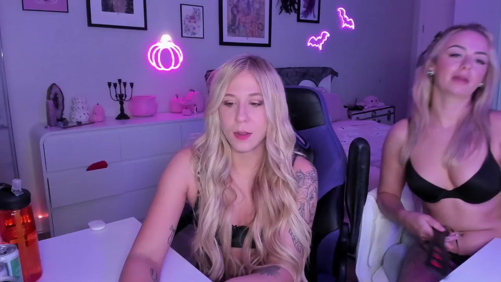 Gallery image thumbnail from Mochi's myfreecams stream on, 10/18/2025, 05:39 image 19 of 20