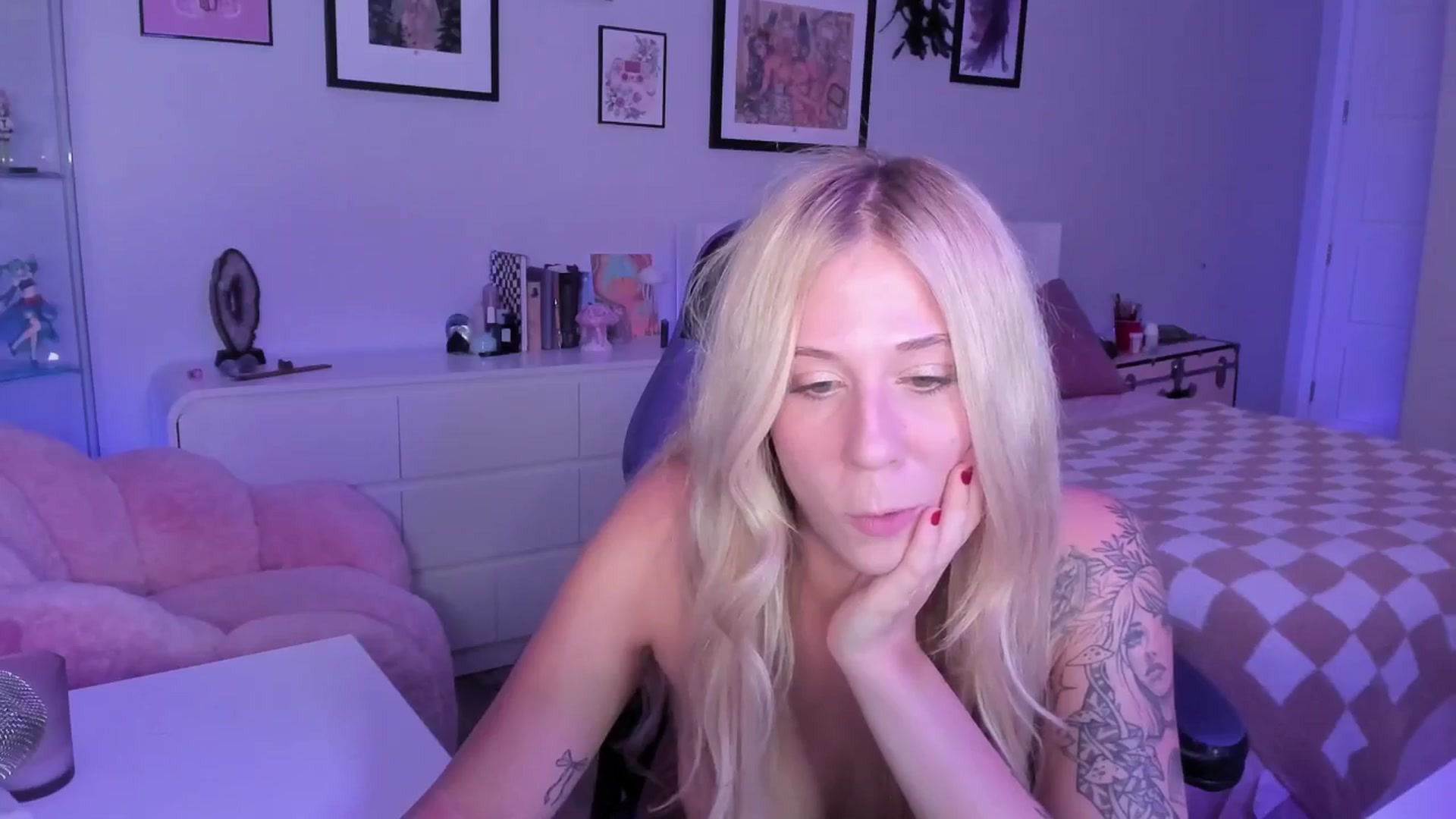 Gallery image thumbnail from Mochi's myfreecams stream on, 12/22/2025, 07:09 image 15 of 20